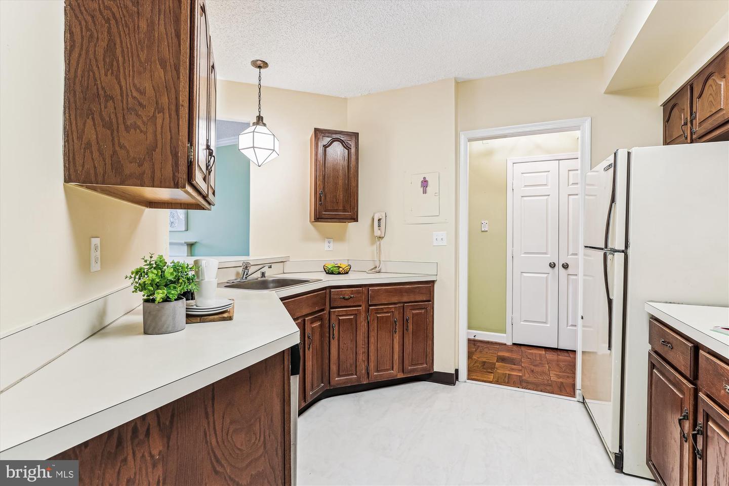 801 S PITT ST #326, ALEXANDRIA, Virginia 22314, 1 Bedroom Bedrooms, ,1 BathroomBathrooms,Residential,For sale,801 S PITT ST #326,VAAX2047110 MLS # VAAX2047110