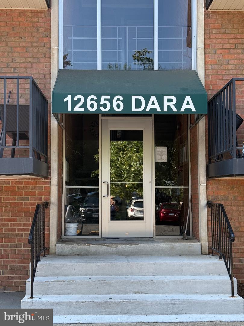 12656 DARA DR #301, WOODBRIDGE, Virginia 22192, 2 Bedrooms Bedrooms, ,1 BathroomBathrooms,Residential,For sale,12656 DARA DR #301,VAPW2098410 MLS # VAPW2098410
