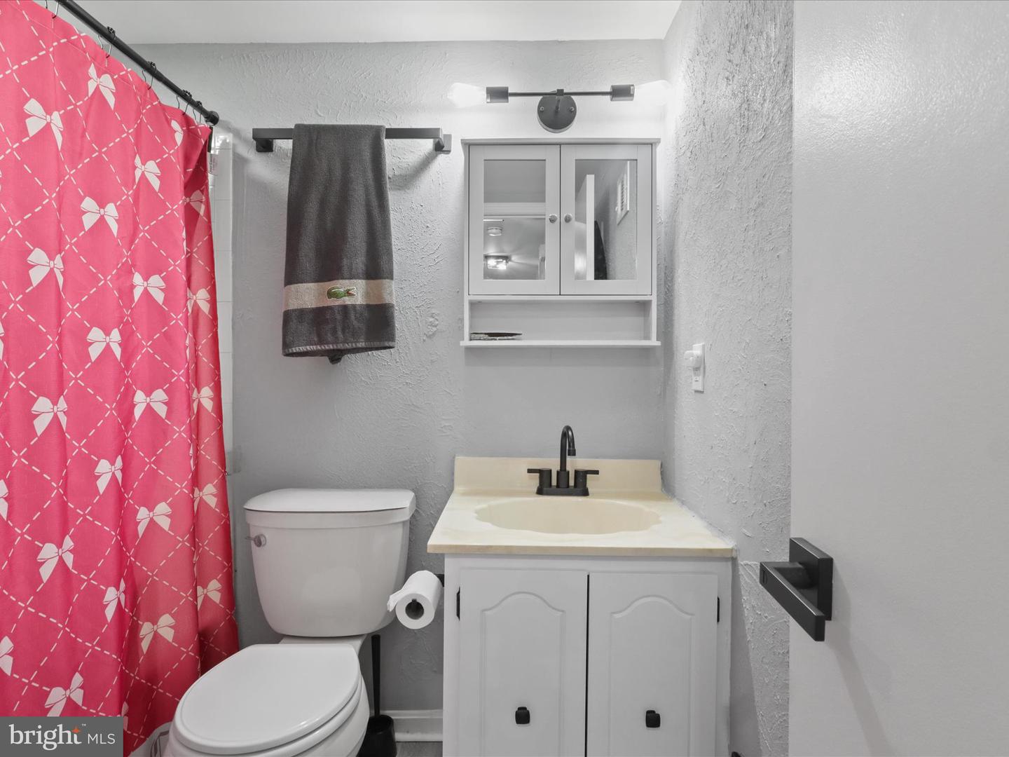 2643 CENTENNIAL CT, ALEXANDRIA, Virginia 22311, 3 Bedrooms Bedrooms, ,3 BathroomsBathrooms,Residential,For sale,2643 CENTENNIAL CT,VAAX2047130 MLS # VAAX2047130