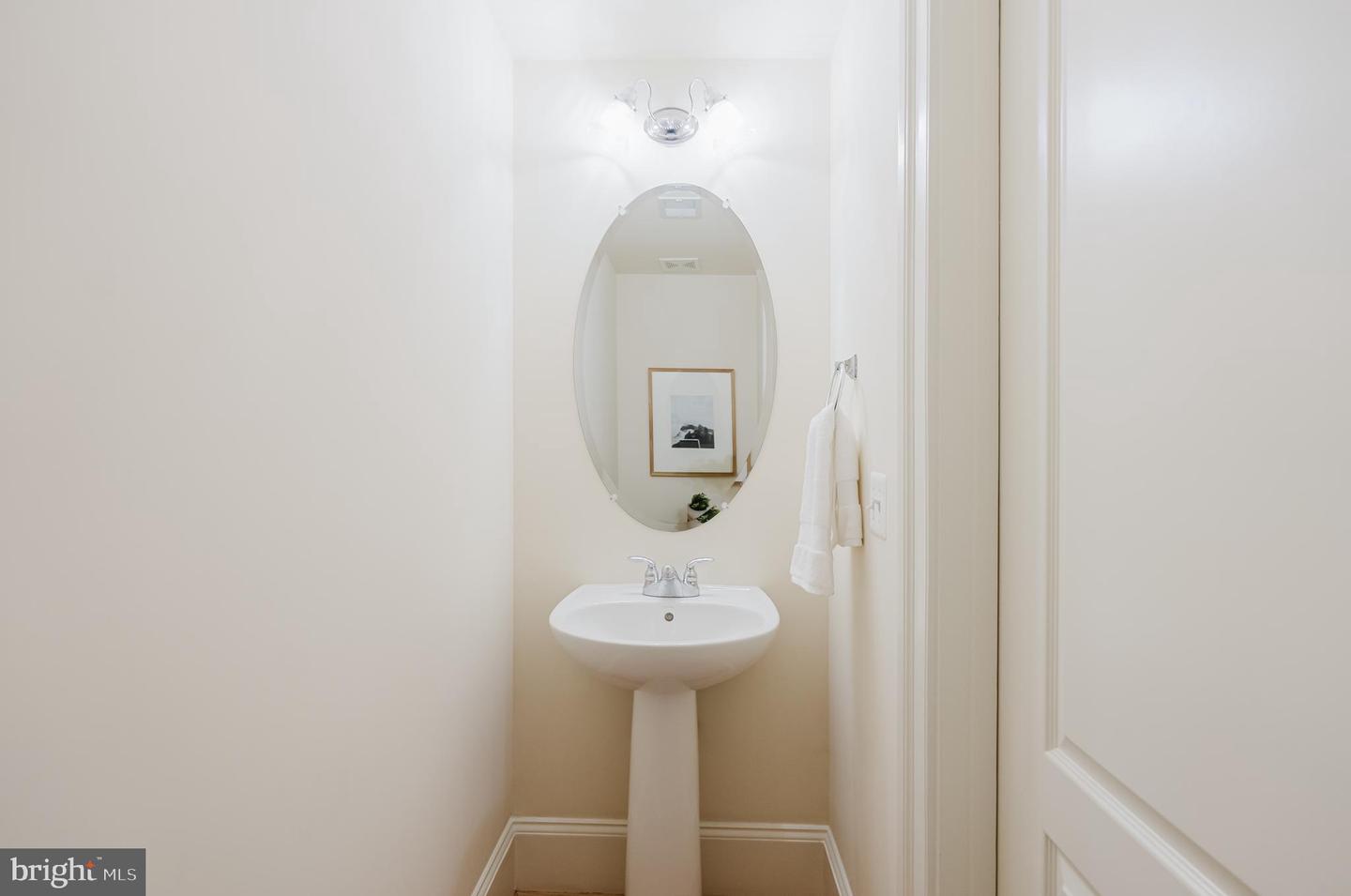 1855 POTOMAC GREENS DR, ALEXANDRIA, Virginia 22314, 3 Bedrooms Bedrooms, ,2 BathroomsBathrooms,Residential,For sale,1855 POTOMAC GREENS DR,VAAX2047132 MLS # VAAX2047132