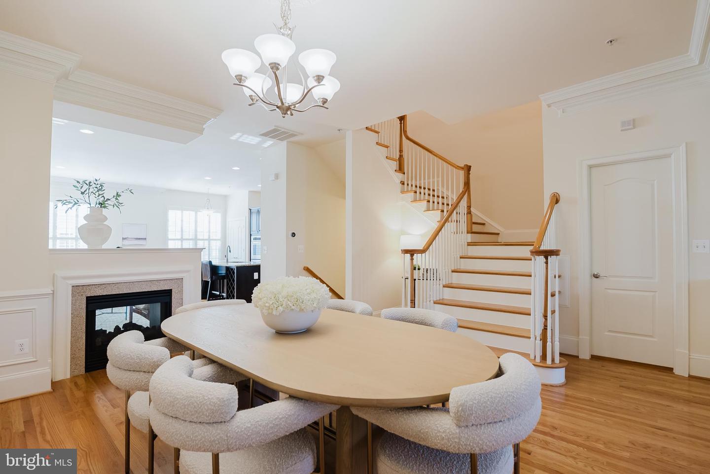 1855 POTOMAC GREENS DR, ALEXANDRIA, Virginia 22314, 3 Bedrooms Bedrooms, ,2 BathroomsBathrooms,Residential,For sale,1855 POTOMAC GREENS DR,VAAX2047132 MLS # VAAX2047132