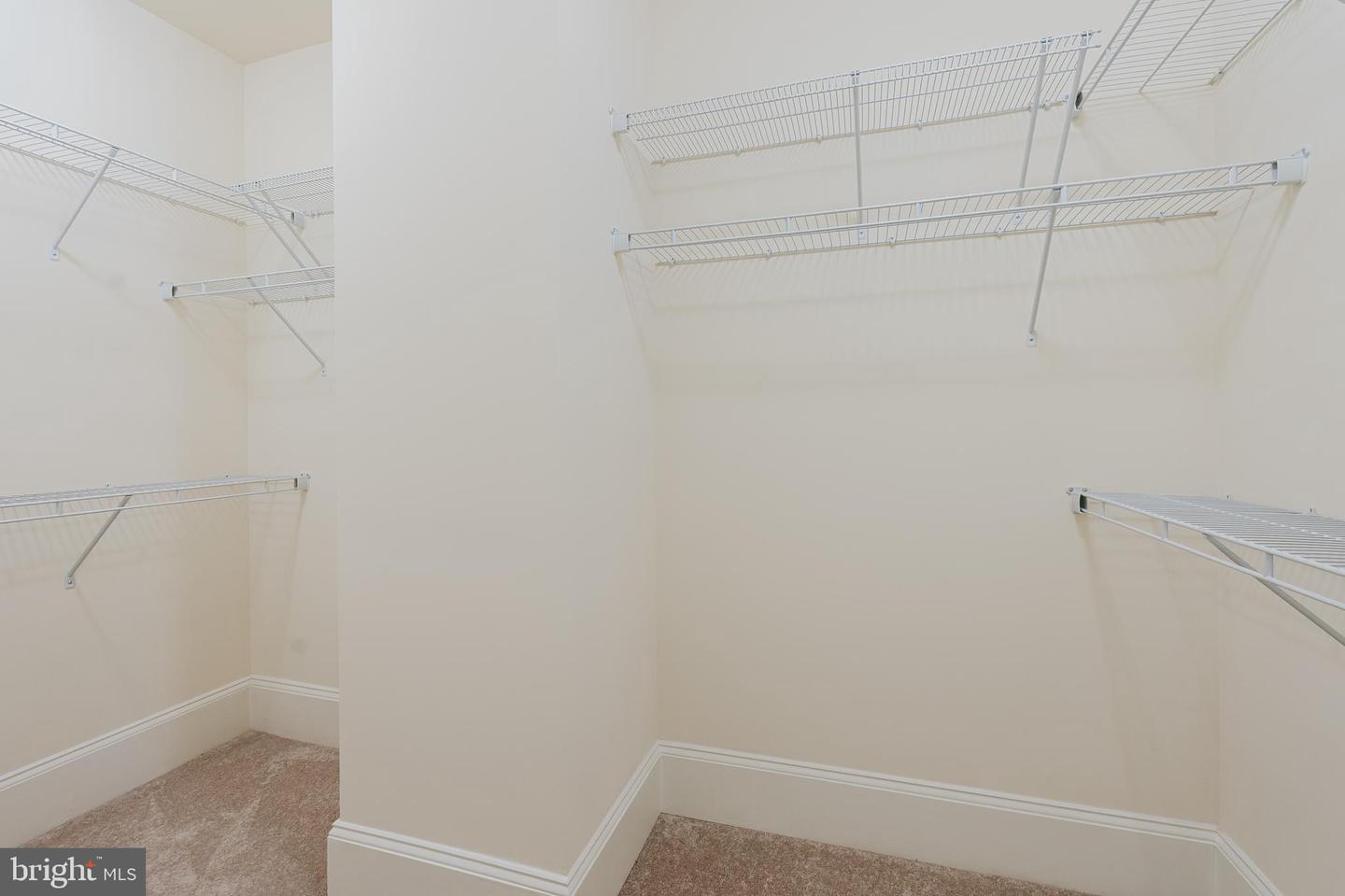 1855 POTOMAC GREENS DR, ALEXANDRIA, Virginia 22314, 3 Bedrooms Bedrooms, ,2 BathroomsBathrooms,Residential,For sale,1855 POTOMAC GREENS DR,VAAX2047132 MLS # VAAX2047132