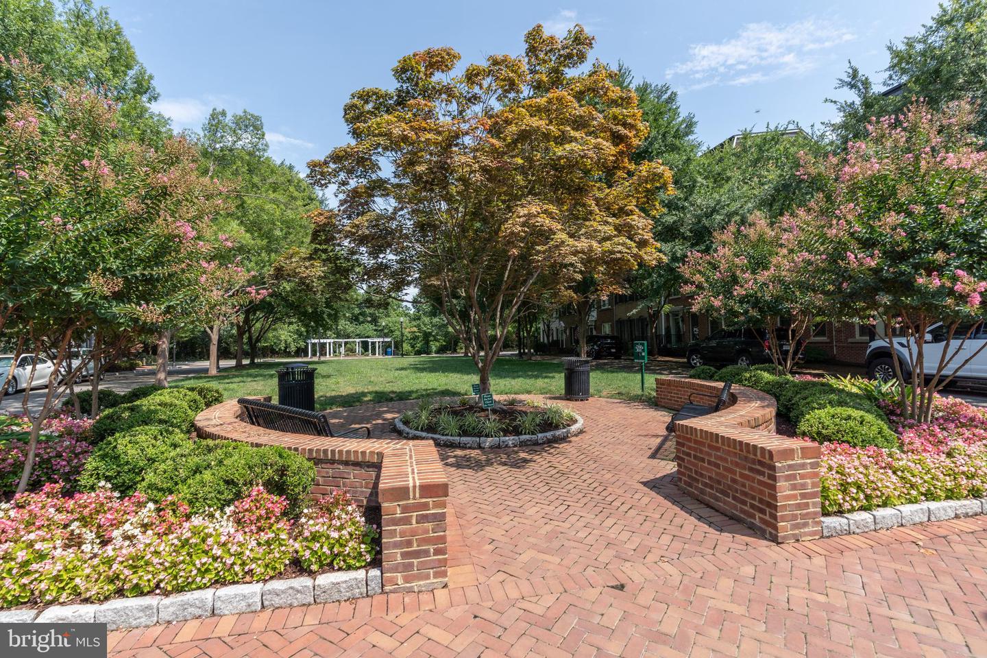 1855 POTOMAC GREENS DR, ALEXANDRIA, Virginia 22314, 3 Bedrooms Bedrooms, ,2 BathroomsBathrooms,Residential,For sale,1855 POTOMAC GREENS DR,VAAX2047132 MLS # VAAX2047132