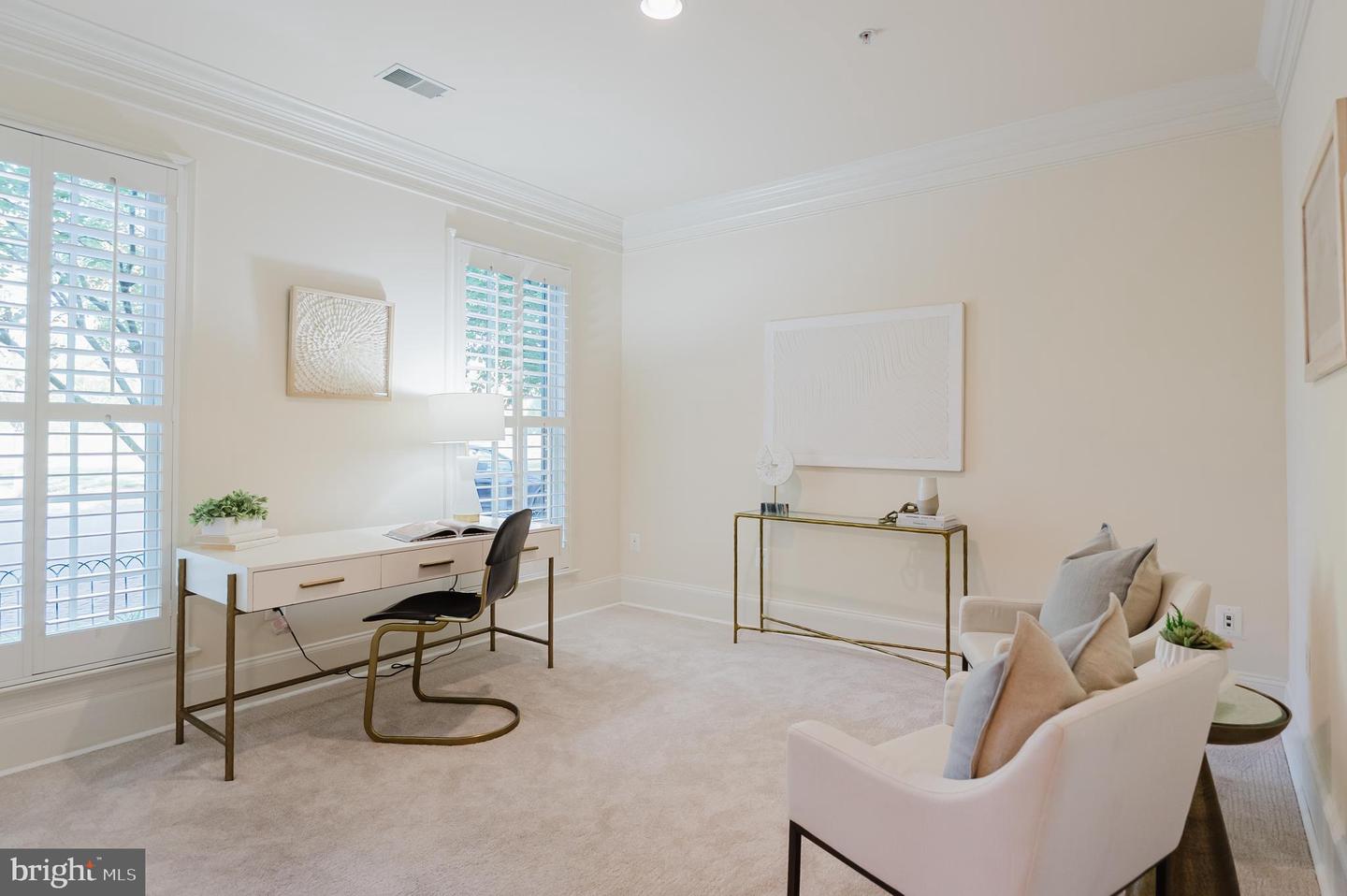 1855 POTOMAC GREENS DR, ALEXANDRIA, Virginia 22314, 3 Bedrooms Bedrooms, ,2 BathroomsBathrooms,Residential,For sale,1855 POTOMAC GREENS DR,VAAX2047132 MLS # VAAX2047132
