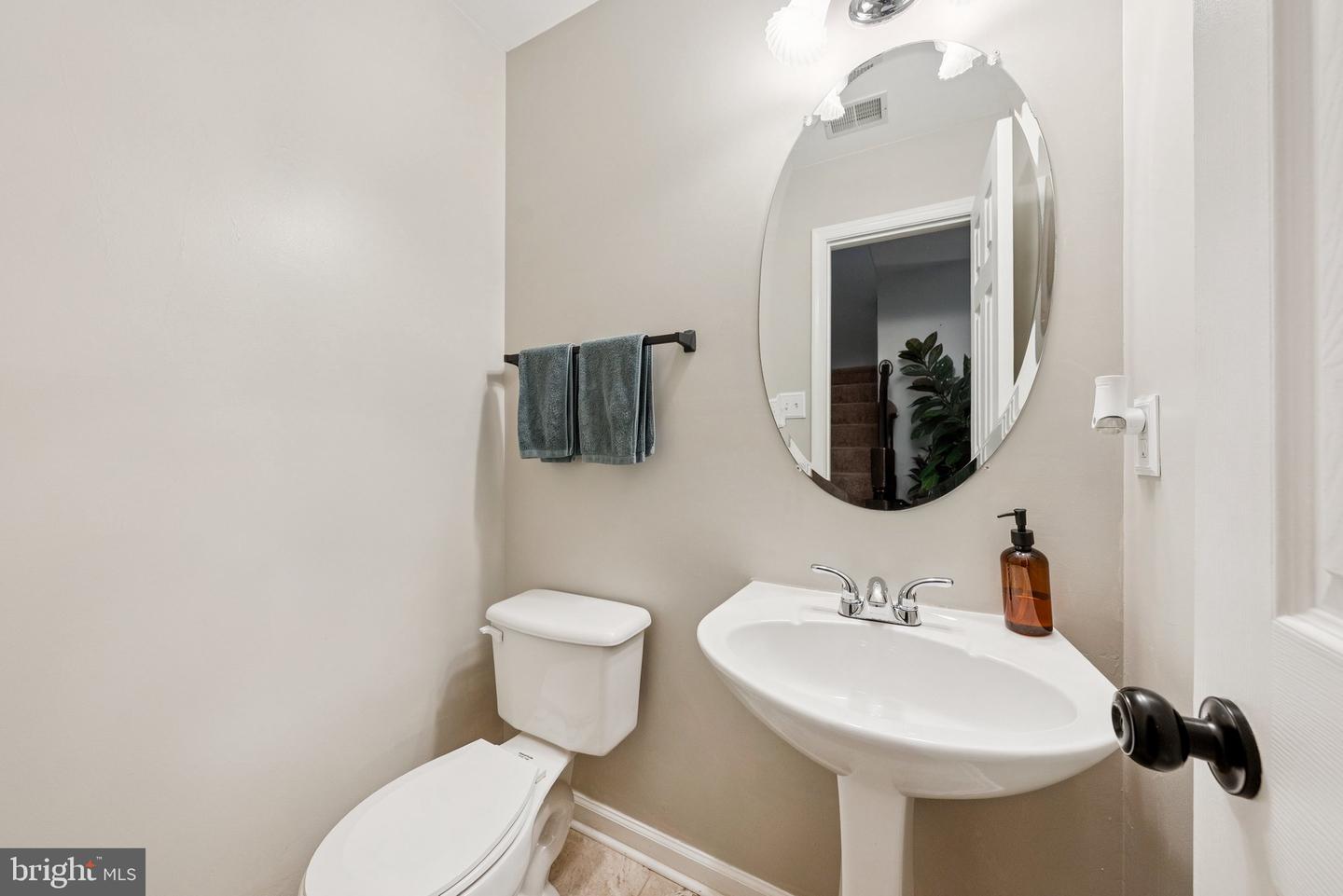 835 VANDERBILT TER SE, LEESBURG, Virginia 20175, 3 Bedrooms Bedrooms, ,3 BathroomsBathrooms,Residential,For sale,835 VANDERBILT TER SE,VALO2101118 MLS # VALO2101118
