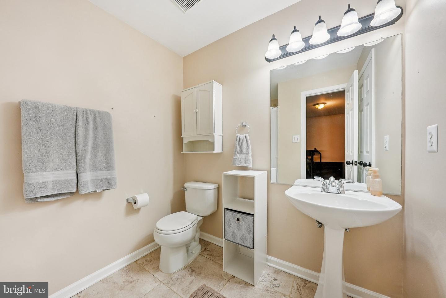 835 VANDERBILT TER SE, LEESBURG, Virginia 20175, 3 Bedrooms Bedrooms, ,3 BathroomsBathrooms,Residential,For sale,835 VANDERBILT TER SE,VALO2101118 MLS # VALO2101118