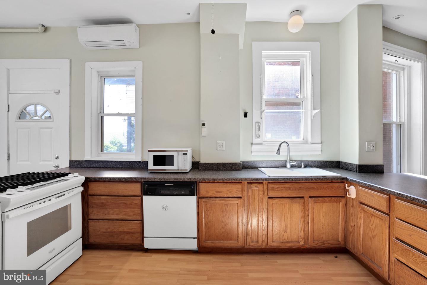 1223 EUCLID ST NW, WASHINGTON, District Of Columbia 20009, 7 Bedrooms Bedrooms, ,4 BathroomsBathrooms,Residential,For sale,1223 EUCLID ST NW,DCDC2208968 MLS # DCDC2208968