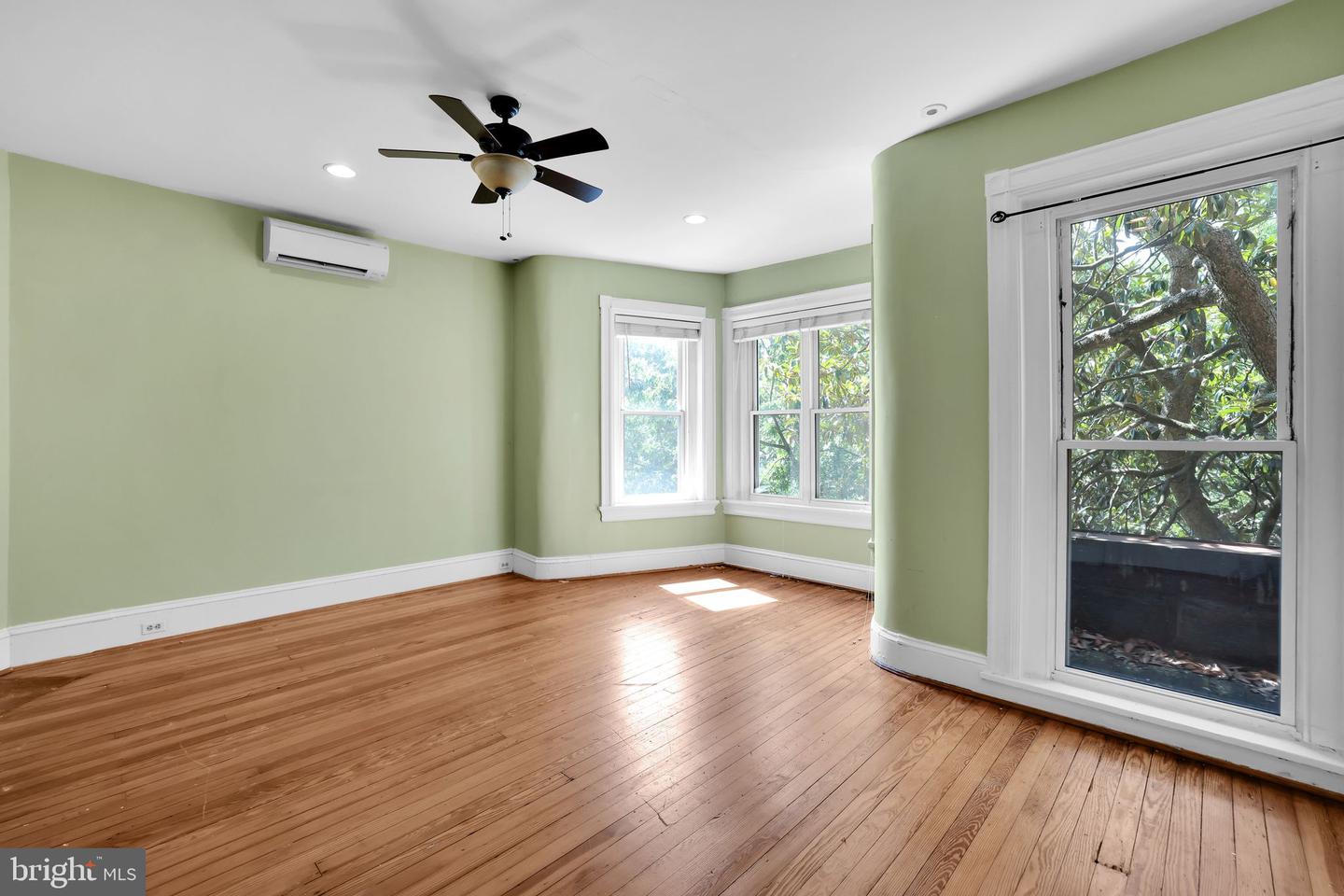 1223 EUCLID ST NW, WASHINGTON, District Of Columbia 20009, 7 Bedrooms Bedrooms, ,4 BathroomsBathrooms,Residential,For sale,1223 EUCLID ST NW,DCDC2208968 MLS # DCDC2208968