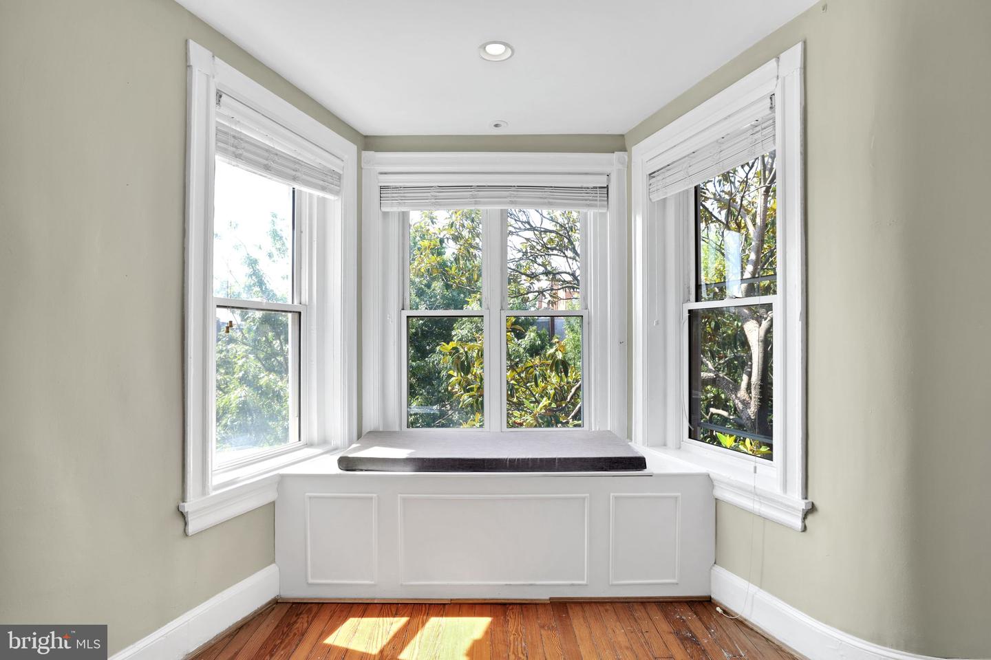 1223 EUCLID ST NW, WASHINGTON, District Of Columbia 20009, 7 Bedrooms Bedrooms, ,4 BathroomsBathrooms,Residential,For sale,1223 EUCLID ST NW,DCDC2208968 MLS # DCDC2208968