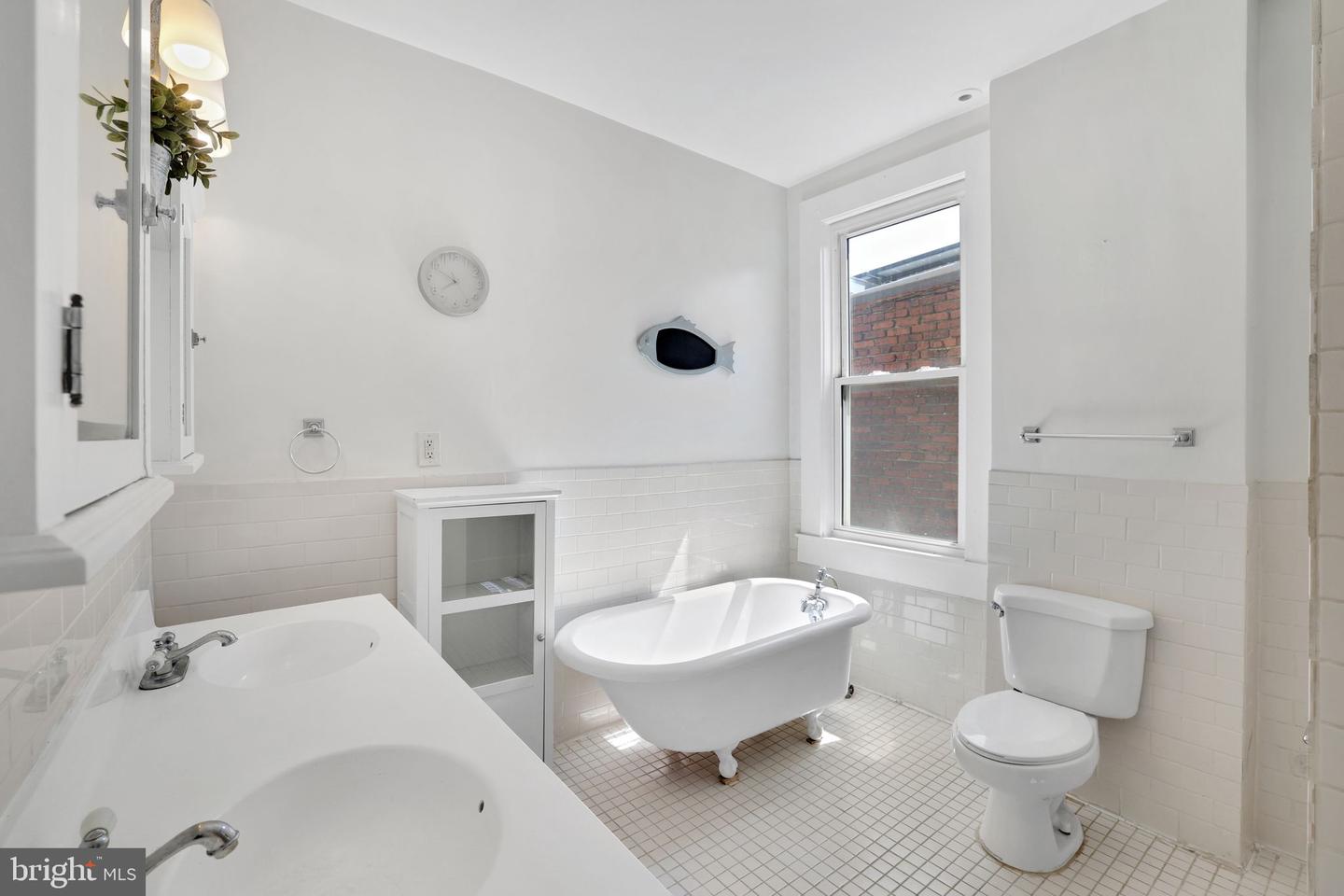 1223 EUCLID ST NW, WASHINGTON, District Of Columbia 20009, 7 Bedrooms Bedrooms, ,4 BathroomsBathrooms,Residential,For sale,1223 EUCLID ST NW,DCDC2208968 MLS # DCDC2208968