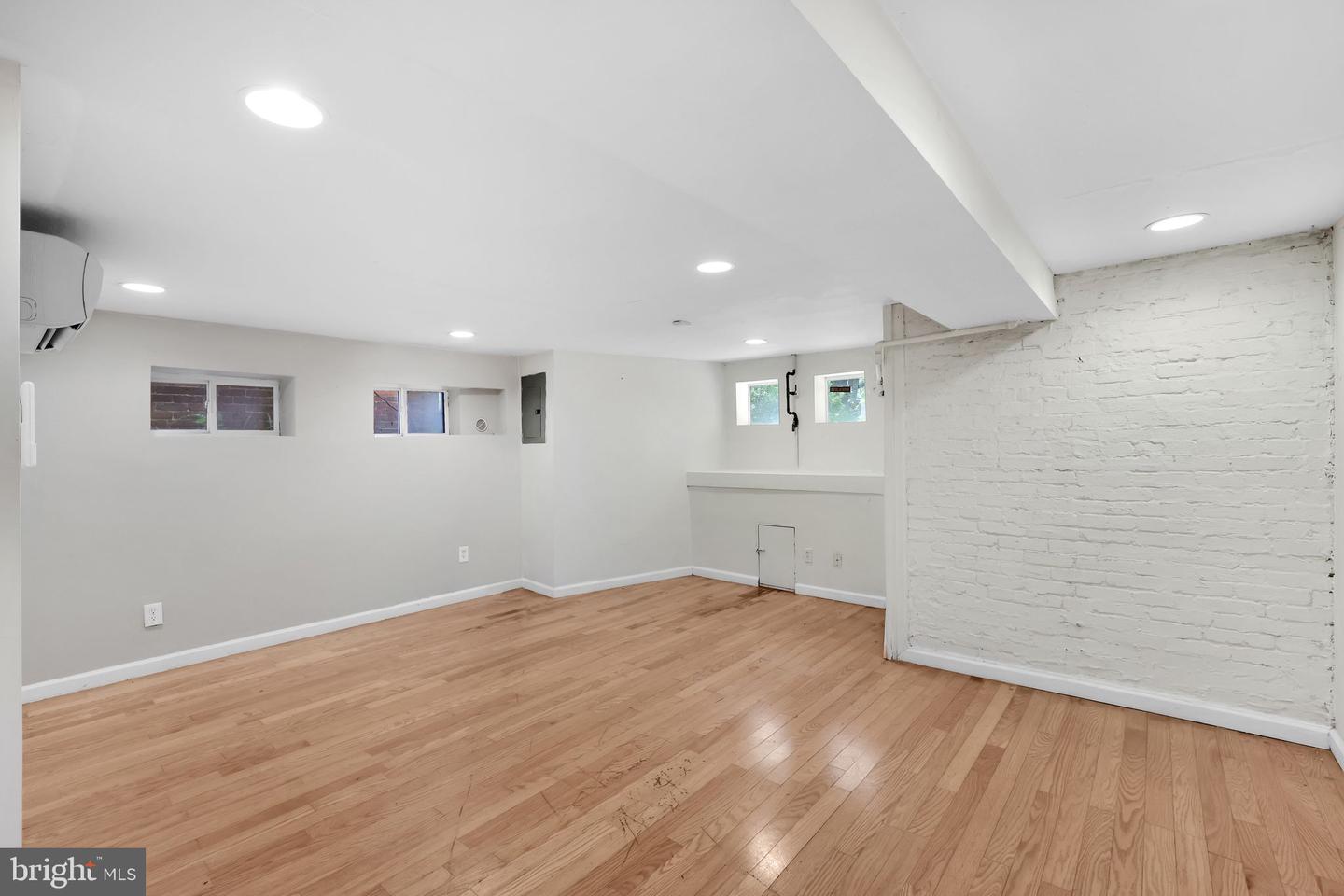 1223 EUCLID ST NW, WASHINGTON, District Of Columbia 20009, 7 Bedrooms Bedrooms, ,4 BathroomsBathrooms,Residential,For sale,1223 EUCLID ST NW,DCDC2208968 MLS # DCDC2208968