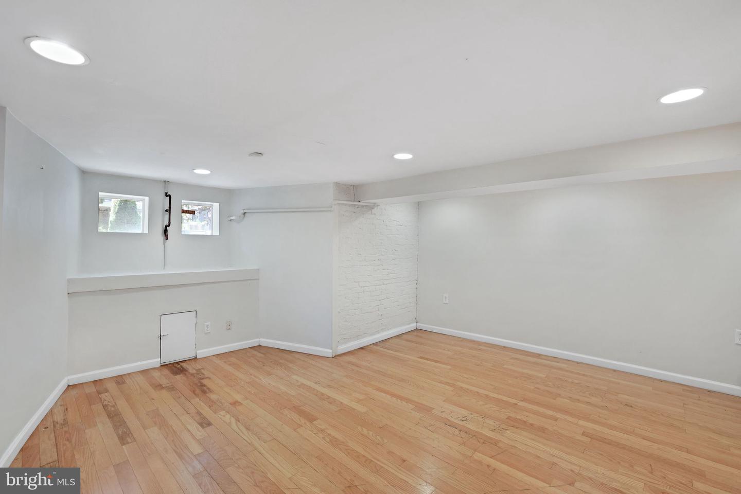 1223 EUCLID ST NW, WASHINGTON, District Of Columbia 20009, 7 Bedrooms Bedrooms, ,4 BathroomsBathrooms,Residential,For sale,1223 EUCLID ST NW,DCDC2208968 MLS # DCDC2208968