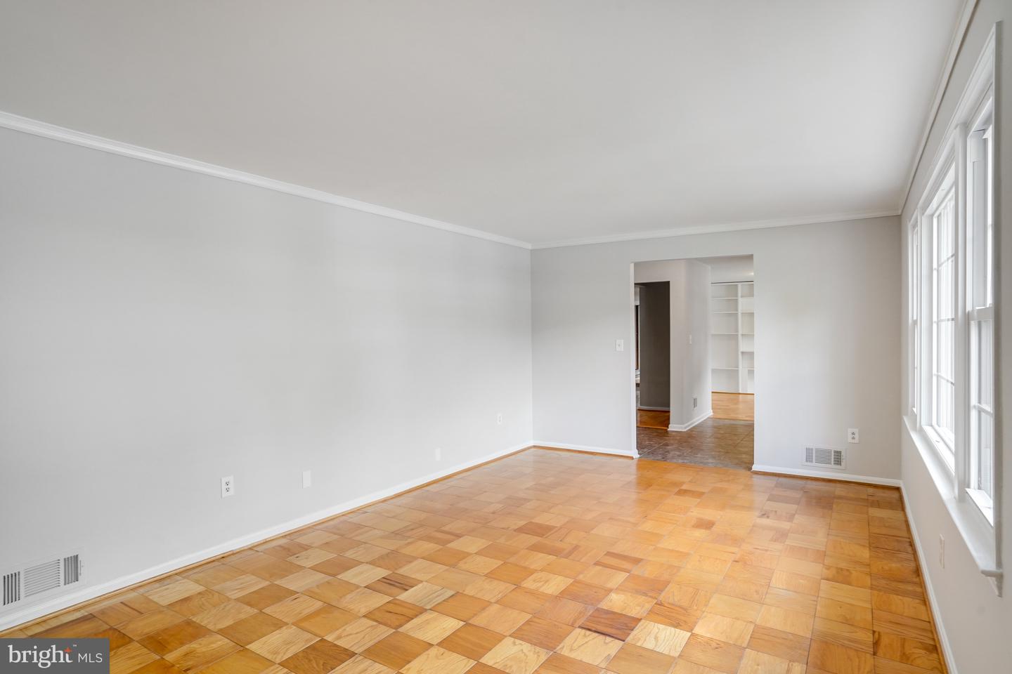 9115 STEVEN IRVING CT, SPRINGFIELD, Virginia 22153, 4 Bedrooms Bedrooms, ,2 BathroomsBathrooms,Residential,For sale,9115 STEVEN IRVING CT,VAFX2253484 MLS # VAFX2253484