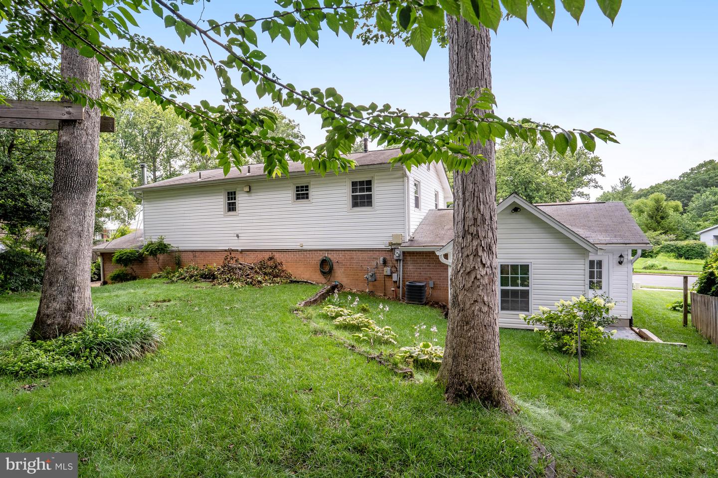 9115 STEVEN IRVING CT, SPRINGFIELD, Virginia 22153, 4 Bedrooms Bedrooms, ,2 BathroomsBathrooms,Residential,For sale,9115 STEVEN IRVING CT,VAFX2253484 MLS # VAFX2253484