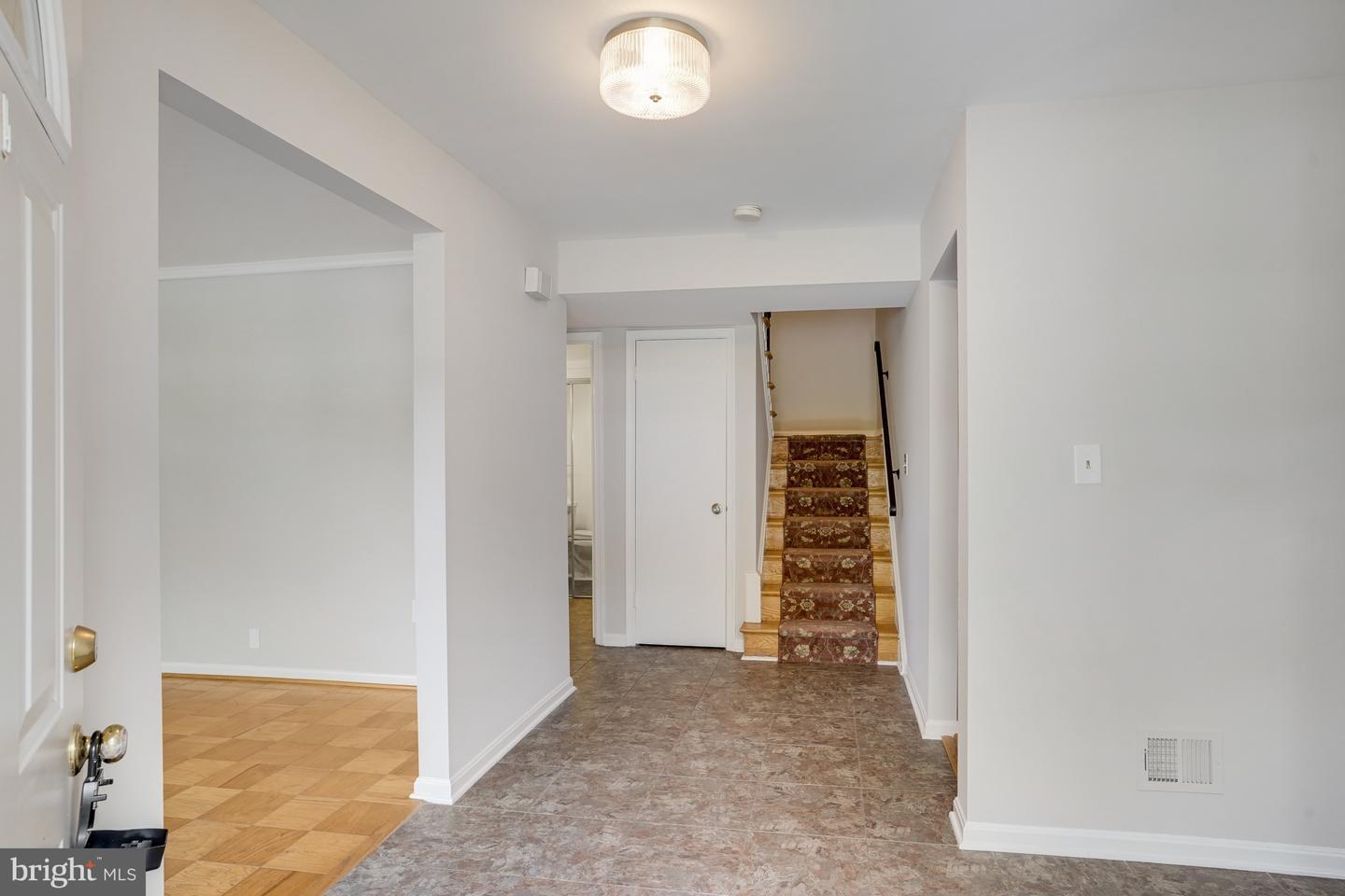 9115 STEVEN IRVING CT, SPRINGFIELD, Virginia 22153, 4 Bedrooms Bedrooms, ,2 BathroomsBathrooms,Residential,For sale,9115 STEVEN IRVING CT,VAFX2253484 MLS # VAFX2253484