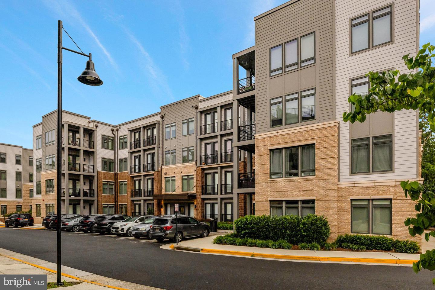 1675 BANDIT LOOP #103B, RESTON, Virginia 20190, 2 Bedrooms Bedrooms, ,2 BathroomsBathrooms,Residential,For sale,1675 BANDIT LOOP #103B,VAFX2253530 MLS # VAFX2253530