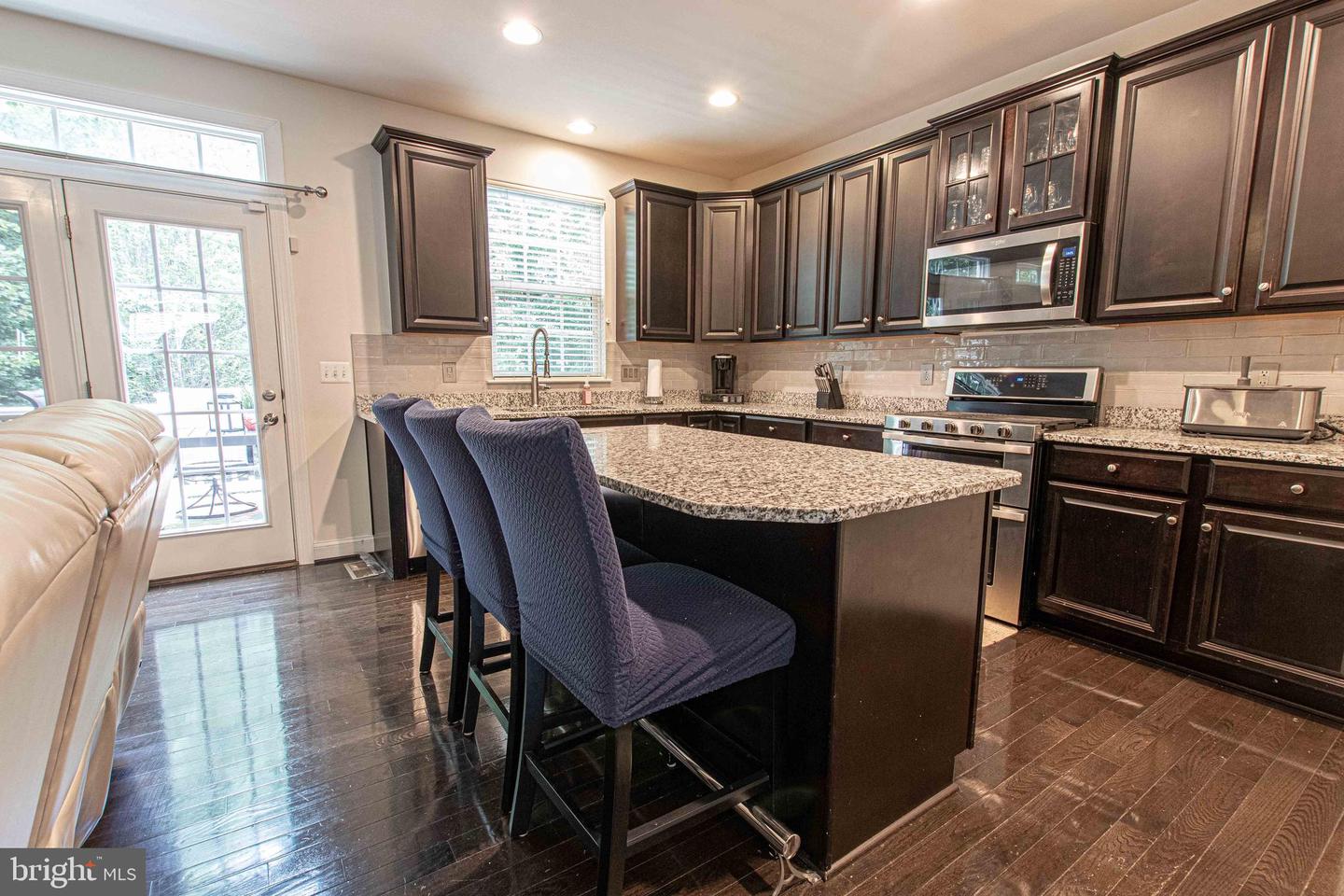 4308 WISLEY TURN, WOODBRIDGE, Virginia 22192, 3 Bedrooms Bedrooms, ,2 BathroomsBathrooms,Residential,For sale,4308 WISLEY TURN,VAPW2098614 MLS # VAPW2098614
