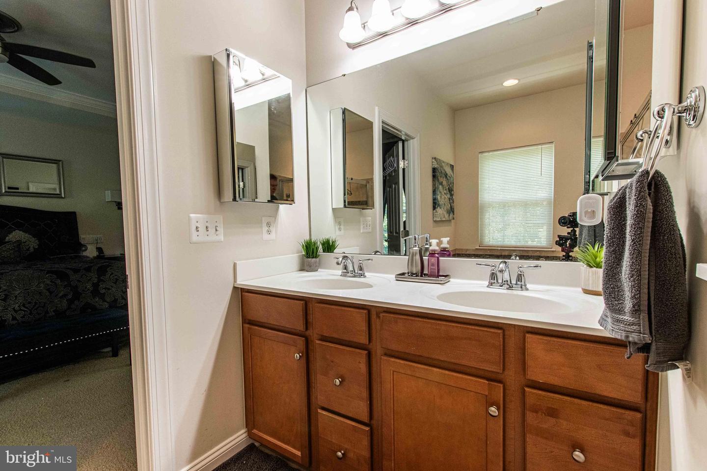 4308 WISLEY TURN, WOODBRIDGE, Virginia 22192, 3 Bedrooms Bedrooms, ,2 BathroomsBathrooms,Residential,For sale,4308 WISLEY TURN,VAPW2098614 MLS # VAPW2098614
