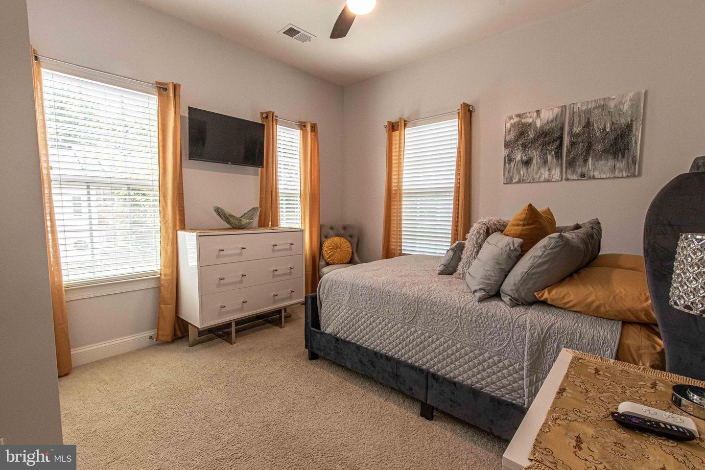 4308 WISLEY TURN, WOODBRIDGE, Virginia 22192, 3 Bedrooms Bedrooms, ,2 BathroomsBathrooms,Residential,For sale,4308 WISLEY TURN,VAPW2098614 MLS # VAPW2098614