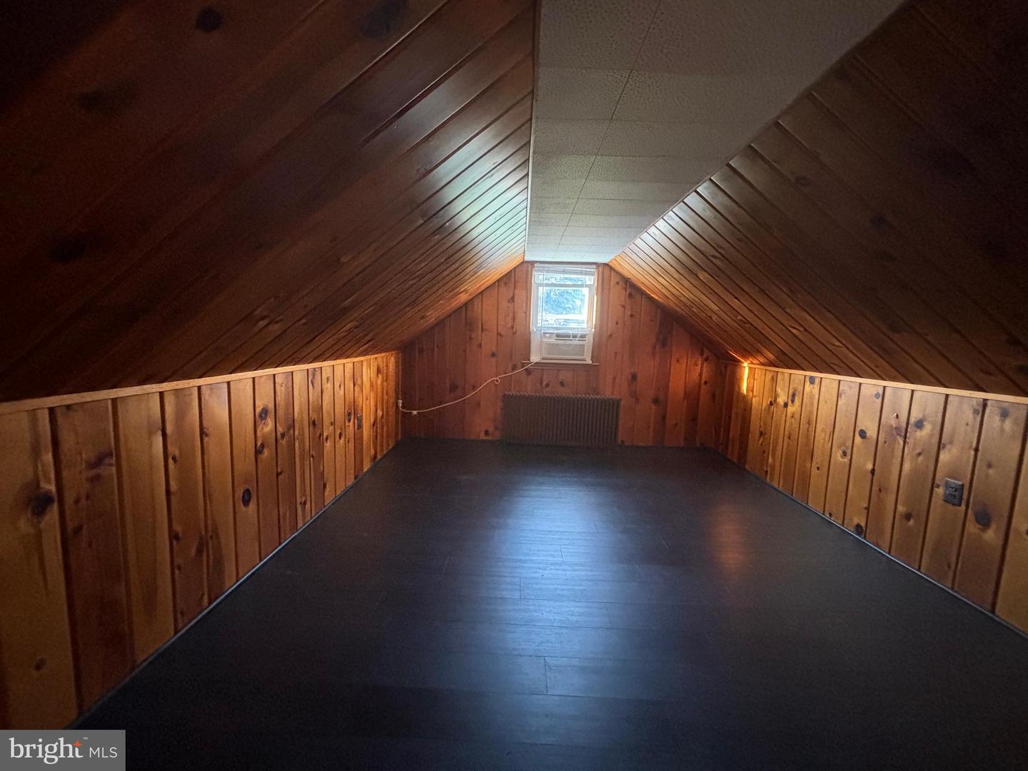 650 WALKER RD, GREAT FALLS, Virginia 22066, 3 Bedrooms Bedrooms, ,1 BathroomBathrooms,Residential,For sale,650 WALKER RD,VAFX2253598 MLS # VAFX2253598