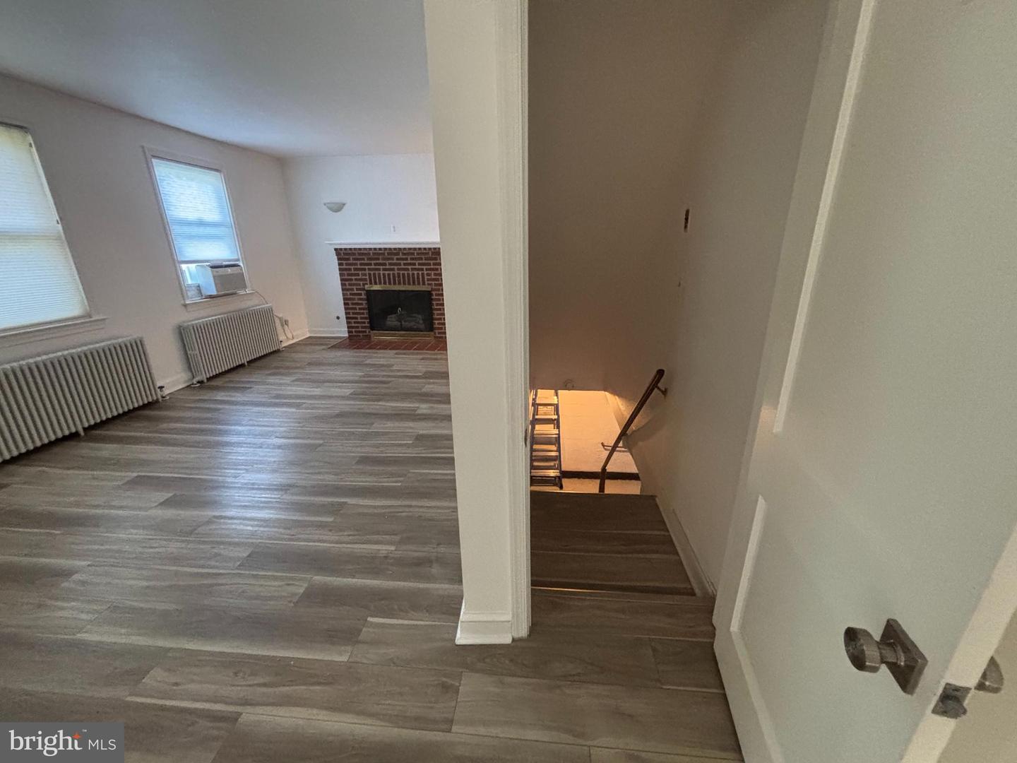 650 WALKER RD, GREAT FALLS, Virginia 22066, 3 Bedrooms Bedrooms, ,1 BathroomBathrooms,Residential,For sale,650 WALKER RD,VAFX2253598 MLS # VAFX2253598