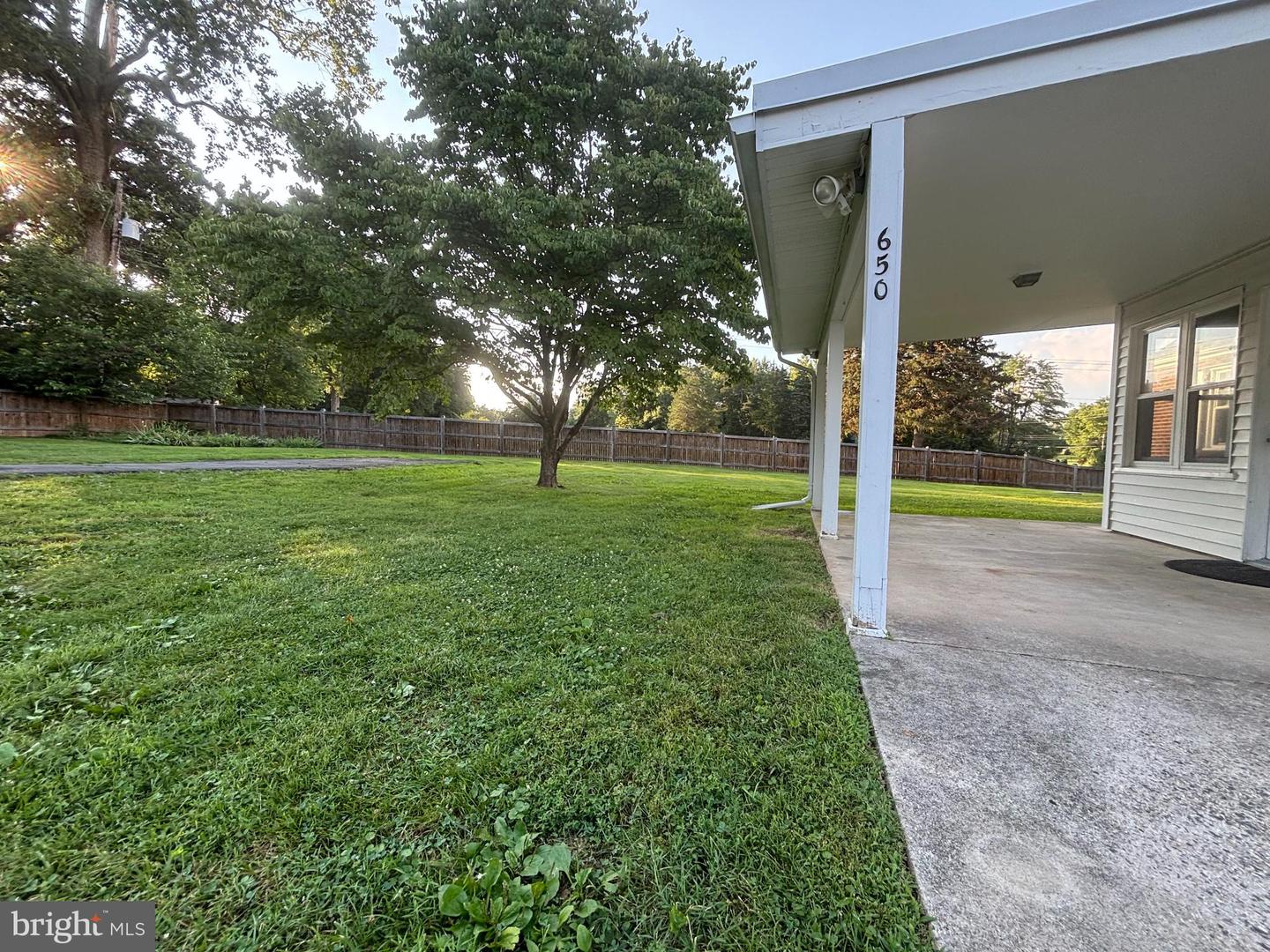 650 WALKER RD, GREAT FALLS, Virginia 22066, 3 Bedrooms Bedrooms, ,1 BathroomBathrooms,Residential,For sale,650 WALKER RD,VAFX2253598 MLS # VAFX2253598