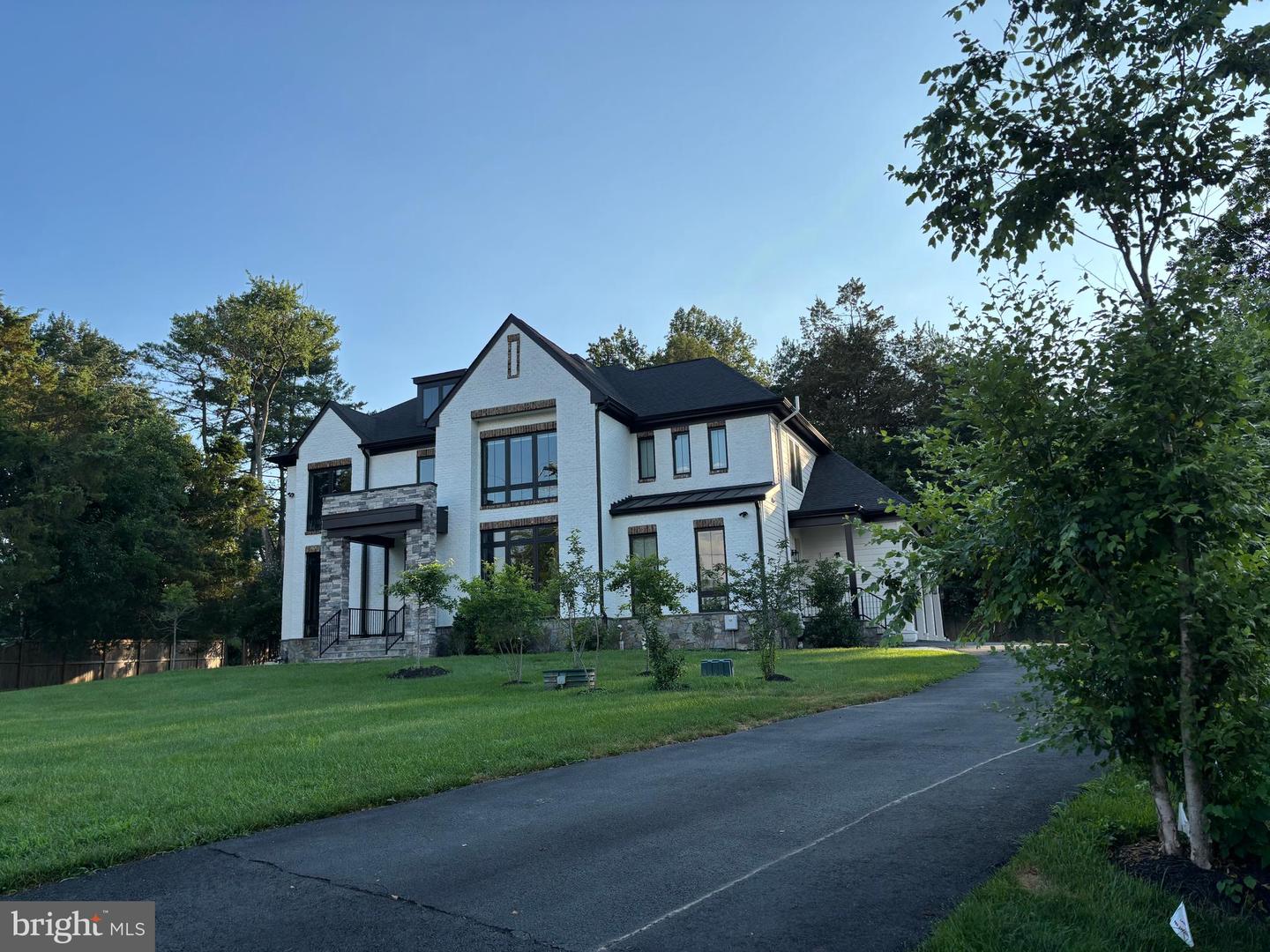 650 WALKER RD, GREAT FALLS, Virginia 22066, 3 Bedrooms Bedrooms, ,1 BathroomBathrooms,Residential,For sale,650 WALKER RD,VAFX2253598 MLS # VAFX2253598