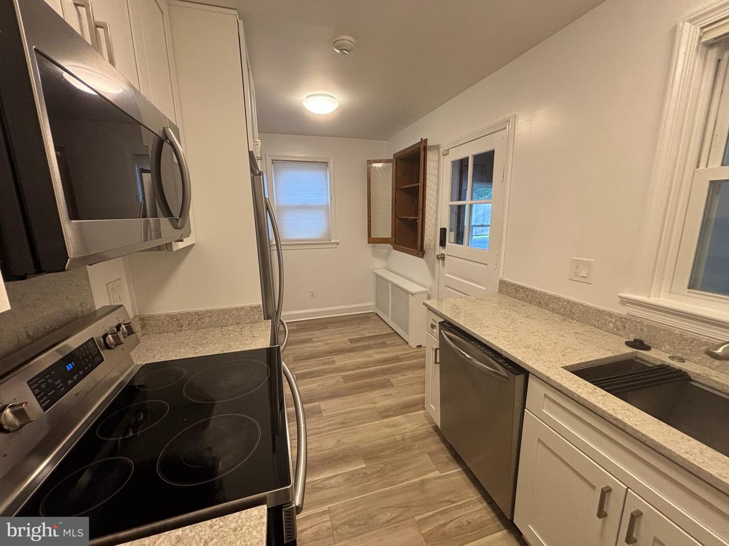 650 WALKER RD, GREAT FALLS, Virginia 22066, 3 Bedrooms Bedrooms, ,1 BathroomBathrooms,Residential,For sale,650 WALKER RD,VAFX2253598 MLS # VAFX2253598