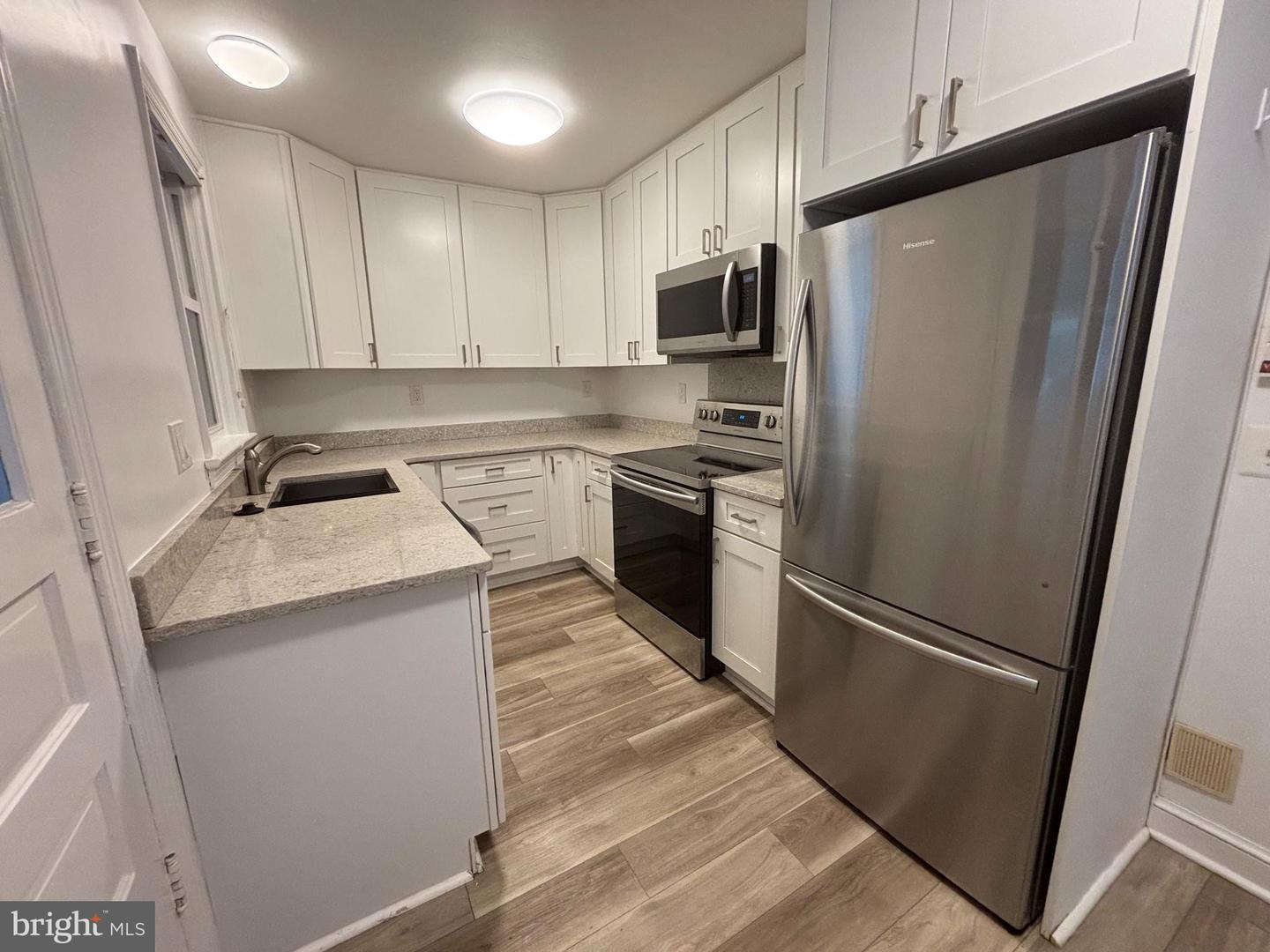 650 WALKER RD, GREAT FALLS, Virginia 22066, 3 Bedrooms Bedrooms, ,1 BathroomBathrooms,Residential,For sale,650 WALKER RD,VAFX2253598 MLS # VAFX2253598