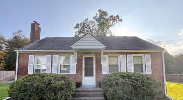 650 WALKER RD, GREAT FALLS, Virginia 22066, 3 Bedrooms Bedrooms, ,1 BathroomBathrooms,Residential,For sale,650 WALKER RD,VAFX2253598 MLS # VAFX2253598