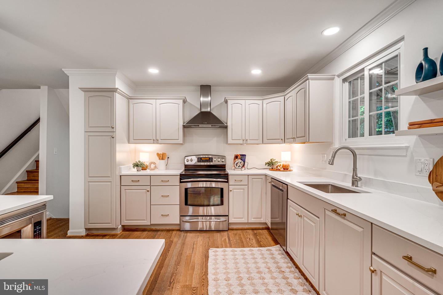 5220 GAINSBOROUGH DR, FAIRFAX, Virginia 22032, 4 Bedrooms Bedrooms, ,2 BathroomsBathrooms,Residential,For sale,5220 GAINSBOROUGH DR,VAFX2253604 MLS # VAFX2253604
