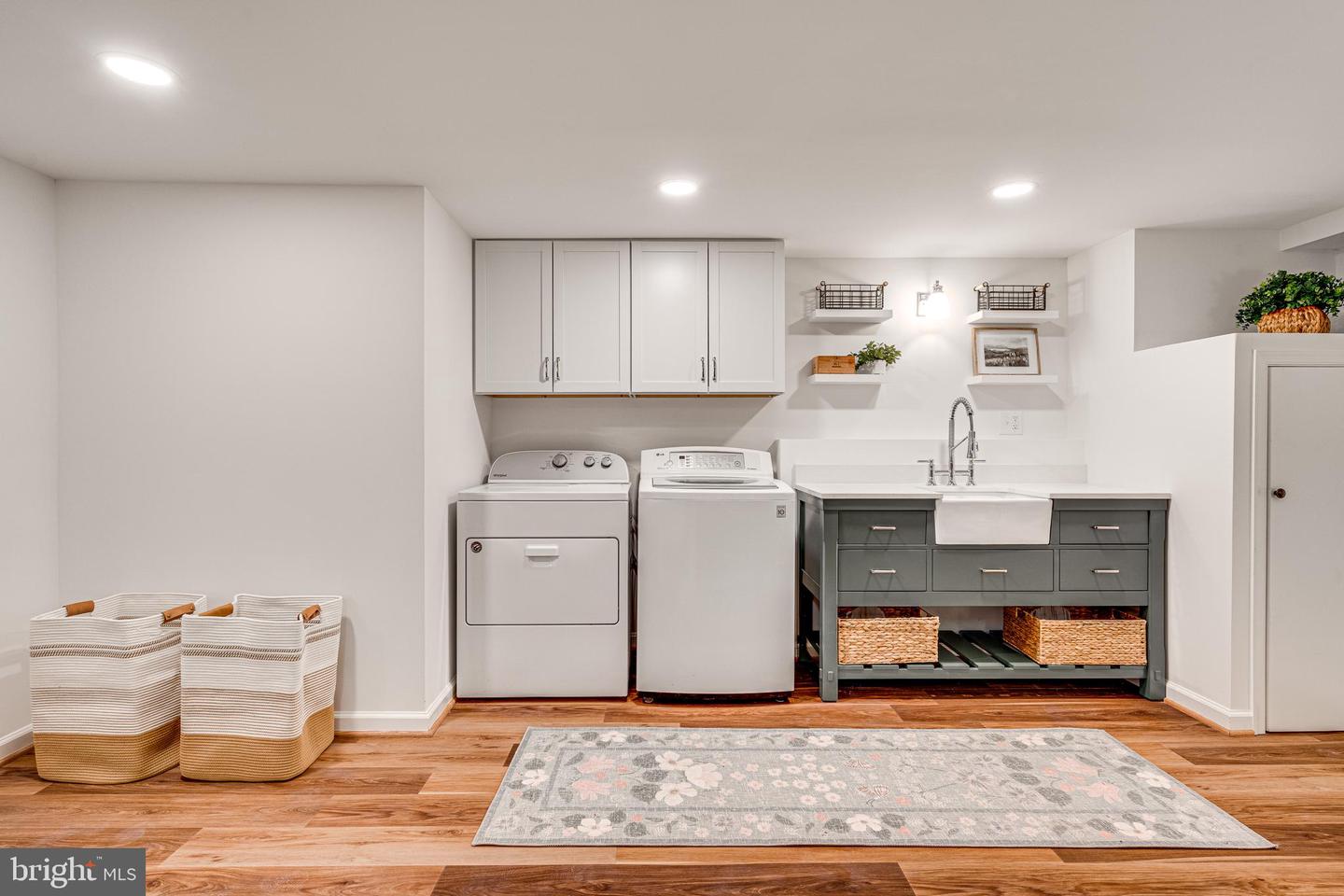 5220 GAINSBOROUGH DR, FAIRFAX, Virginia 22032, 4 Bedrooms Bedrooms, ,2 BathroomsBathrooms,Residential,For sale,5220 GAINSBOROUGH DR,VAFX2253604 MLS # VAFX2253604