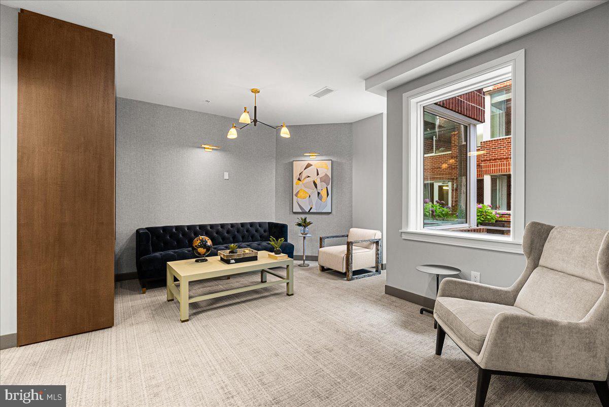 625 SLATERS LN #G4, ALEXANDRIA, Virginia 22314, 1 Bedroom Bedrooms, ,1 BathroomBathrooms,Residential,For sale,625 SLATERS LN #G4,VAAX2047242 MLS # VAAX2047242