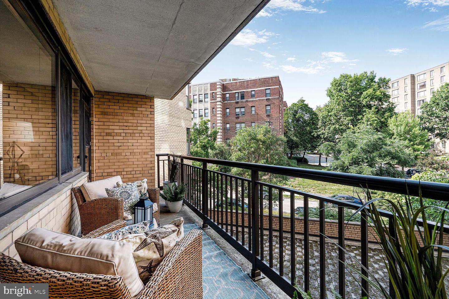 4740 CONNECTICUT AVE NW #417, WASHINGTON, District Of Columbia 20008, 1 Bedroom Bedrooms, ,1 BathroomBathrooms,Residential,For sale,4740 CONNECTICUT AVE NW #417,DCDC2209276 MLS # DCDC2209276
