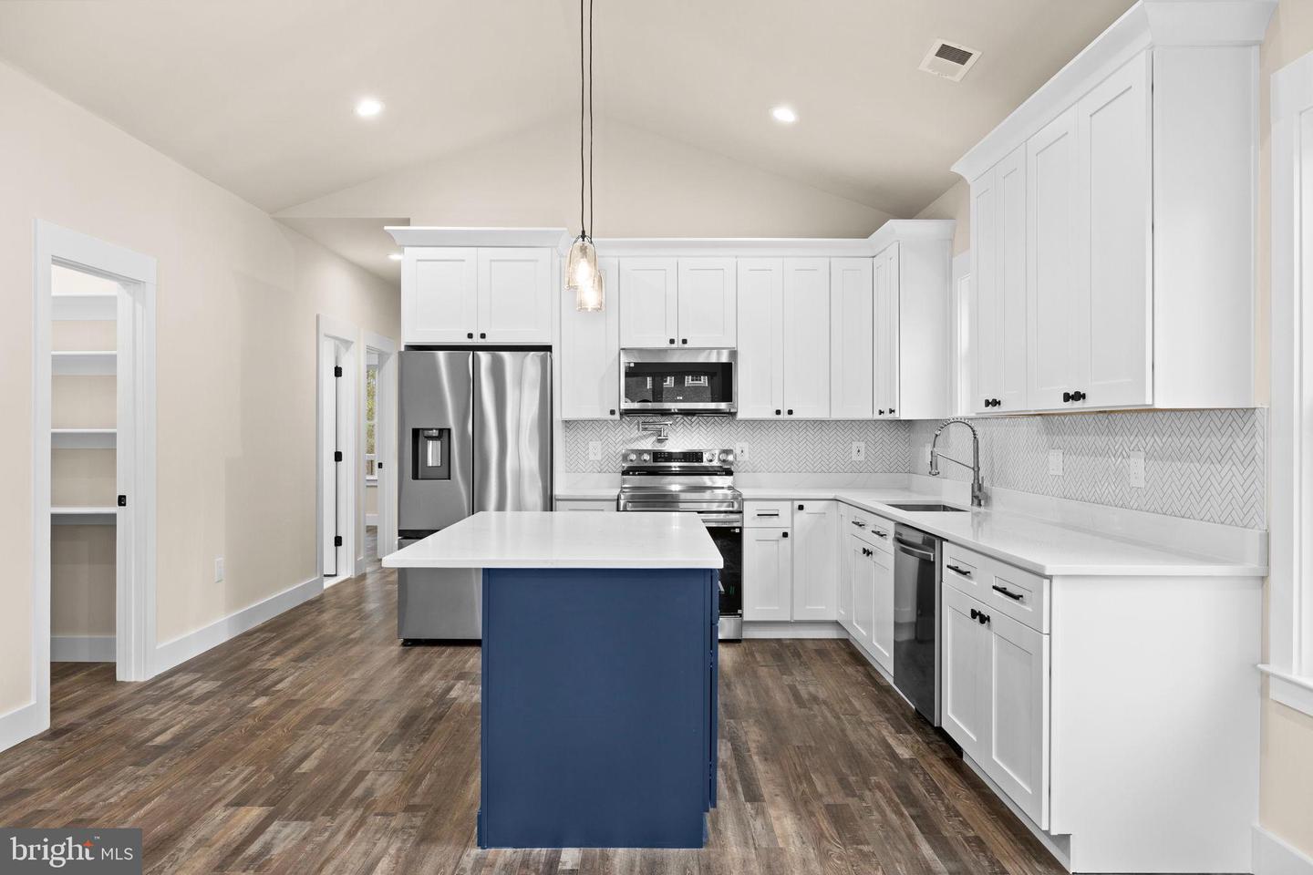 312 9TH ST, COLONIAL BEACH, Virginia 22443, 3 Bedrooms Bedrooms, ,2 BathroomsBathrooms,Residential,For sale,312 9TH ST,VAWE2009248 MLS # VAWE2009248