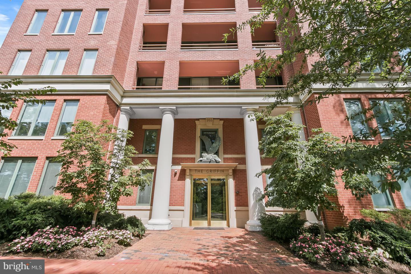 955 26TH ST NW #510, WASHINGTON, District Of Columbia 20037, 1 Bedroom Bedrooms, ,1 BathroomBathrooms,Residential,For sale,955 26TH ST NW #510,DCDC2209300 MLS # DCDC2209300