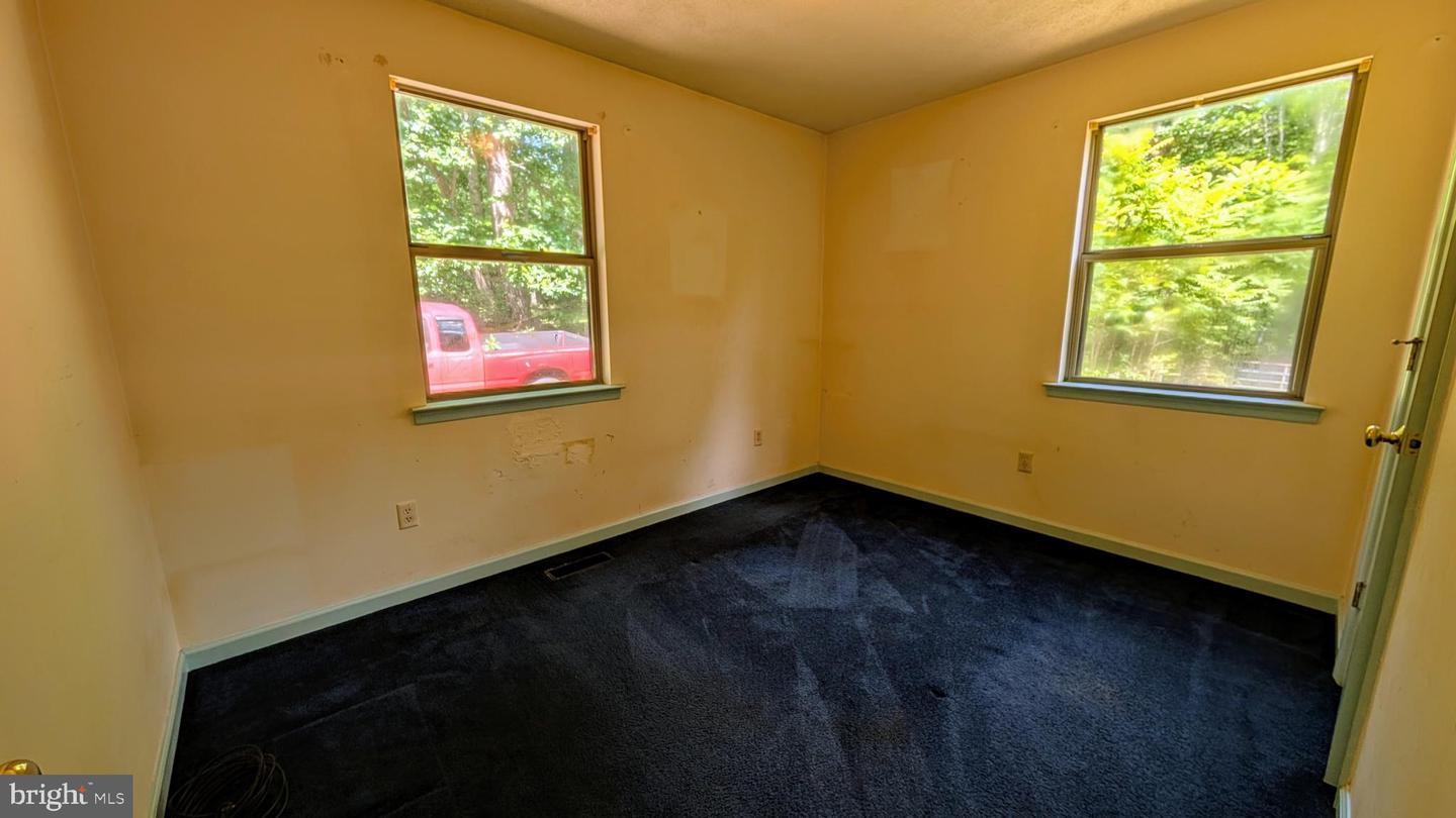400 LAUREL DR, MADISON, Virginia 22727, 3 Bedrooms Bedrooms, 7 Rooms Rooms,1 BathroomBathrooms,Residential,For sale,400 LAUREL DR,VAMA2002318 MLS # VAMA2002318