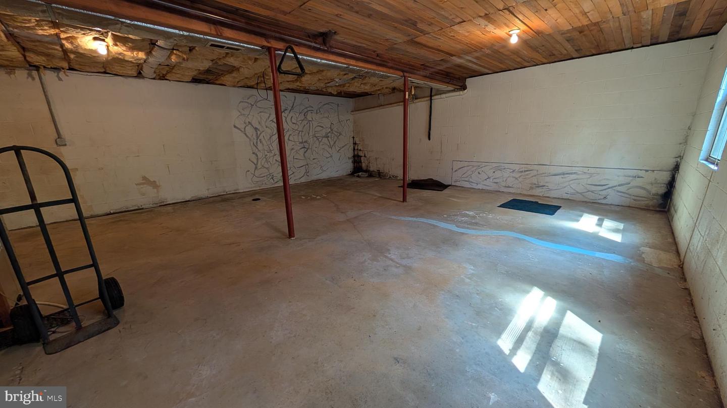 400 LAUREL DR, MADISON, Virginia 22727, 3 Bedrooms Bedrooms, 7 Rooms Rooms,1 BathroomBathrooms,Residential,For sale,400 LAUREL DR,VAMA2002318 MLS # VAMA2002318