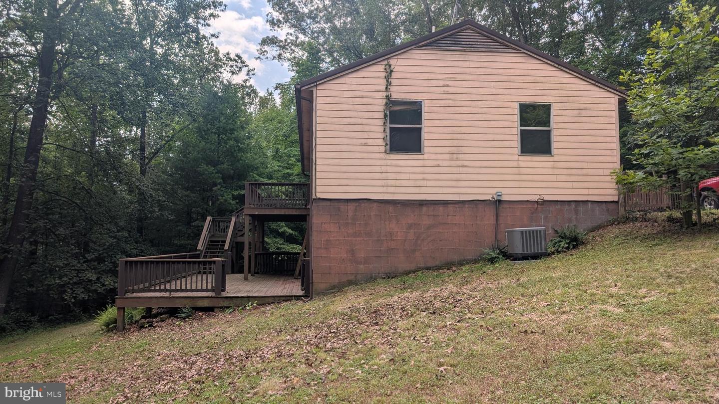 400 LAUREL DR, MADISON, Virginia 22727, 3 Bedrooms Bedrooms, 7 Rooms Rooms,1 BathroomBathrooms,Residential,For sale,400 LAUREL DR,VAMA2002318 MLS # VAMA2002318