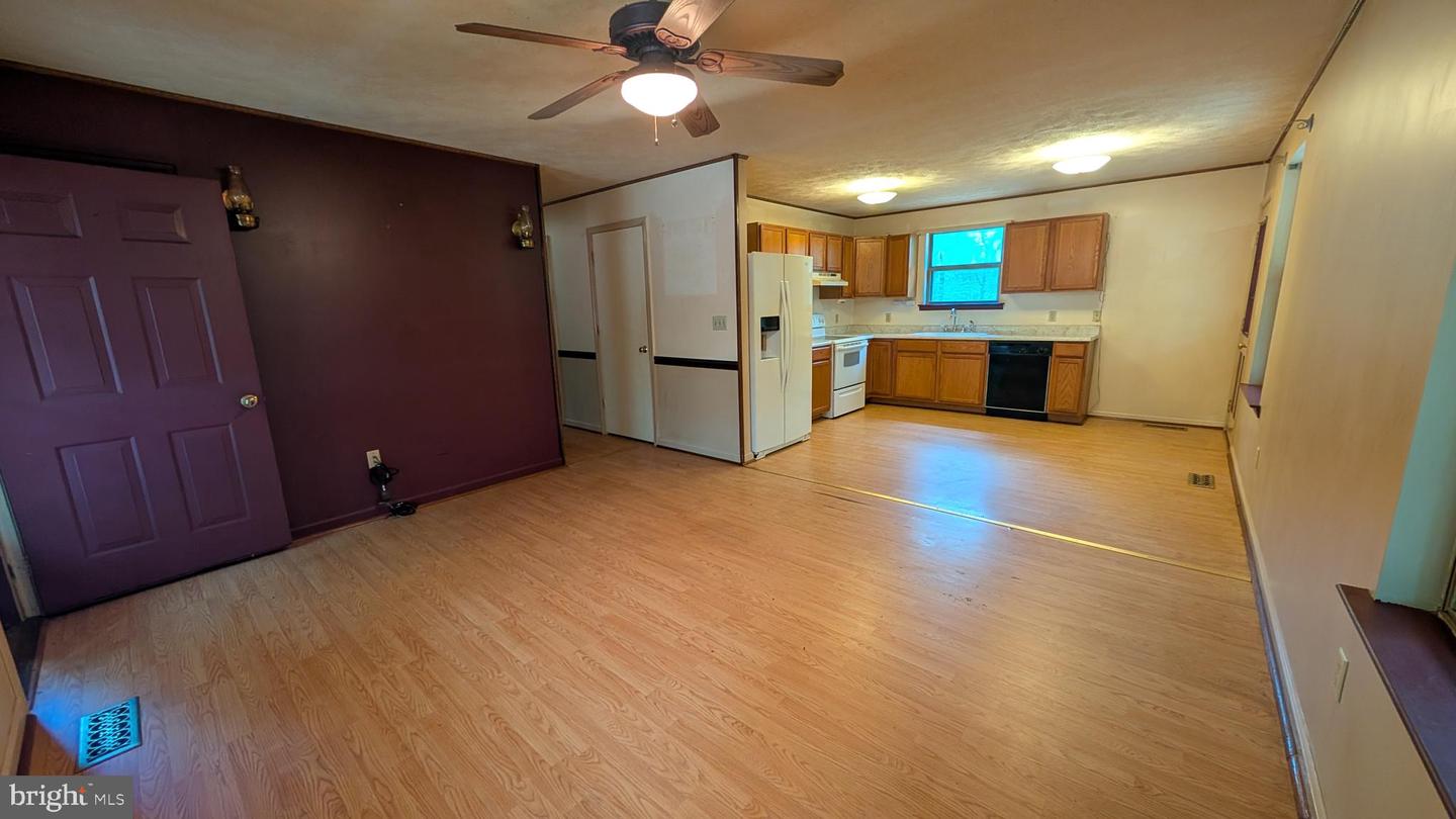 400 LAUREL DR, MADISON, Virginia 22727, 3 Bedrooms Bedrooms, 7 Rooms Rooms,1 BathroomBathrooms,Residential,For sale,400 LAUREL DR,VAMA2002318 MLS # VAMA2002318