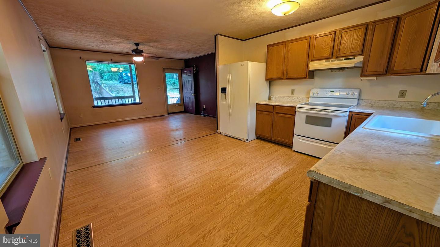 400 LAUREL DR, MADISON, Virginia 22727, 3 Bedrooms Bedrooms, 7 Rooms Rooms,1 BathroomBathrooms,Residential,For sale,400 LAUREL DR,VAMA2002318 MLS # VAMA2002318