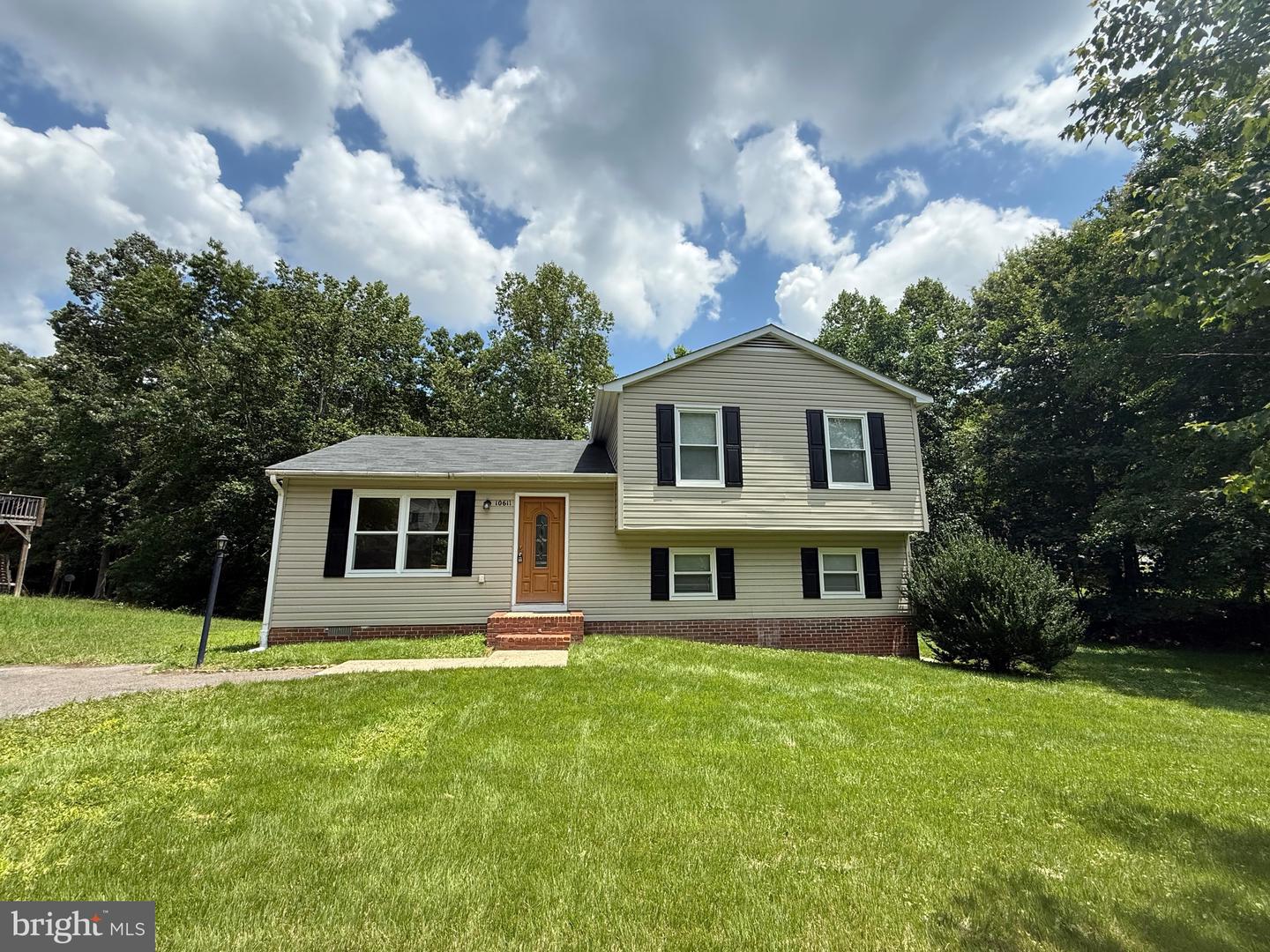 10611 COBBLESTONE DR, SPOTSYLVANIA, Virginia 22553, 3 Bedrooms Bedrooms, ,2 BathroomsBathrooms,Residential,For sale,10611 COBBLESTONE DR,VASP2034524 MLS # VASP2034524