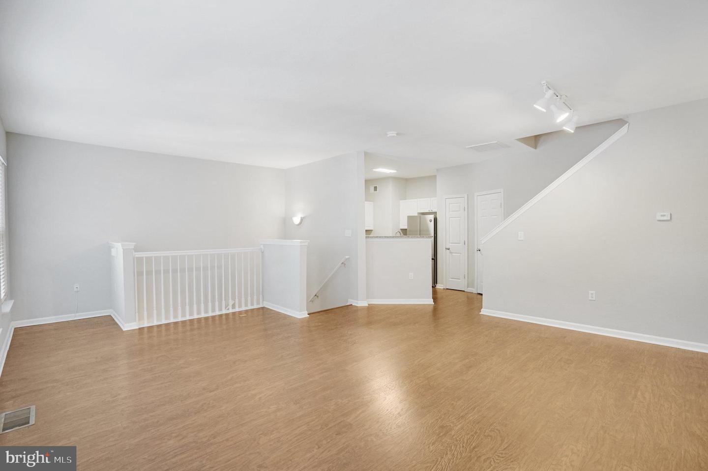 8071 NICOSH CIRCLE LN #52, FALLS CHURCH, Virginia 22042, 2 Bedrooms Bedrooms, ,2 BathroomsBathrooms,Residential,For sale,8071 NICOSH CIRCLE LN #52,VAFX2254130 MLS # VAFX2254130