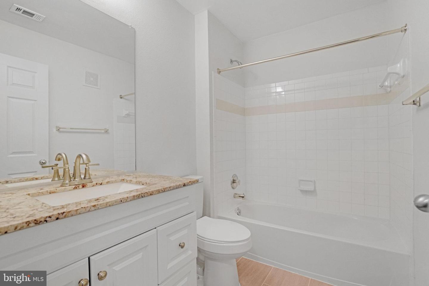 8071 NICOSH CIRCLE LN #52, FALLS CHURCH, Virginia 22042, 2 Bedrooms Bedrooms, ,2 BathroomsBathrooms,Residential,For sale,8071 NICOSH CIRCLE LN #52,VAFX2254130 MLS # VAFX2254130