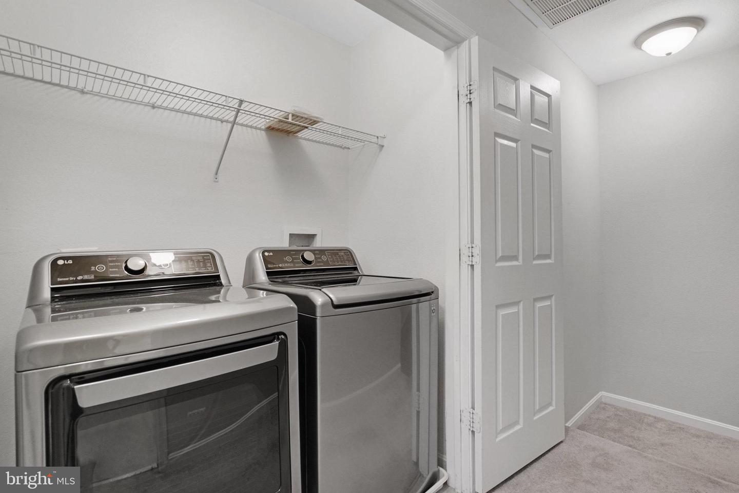8071 NICOSH CIRCLE LN #52, FALLS CHURCH, Virginia 22042, 2 Bedrooms Bedrooms, ,2 BathroomsBathrooms,Residential,For sale,8071 NICOSH CIRCLE LN #52,VAFX2254130 MLS # VAFX2254130