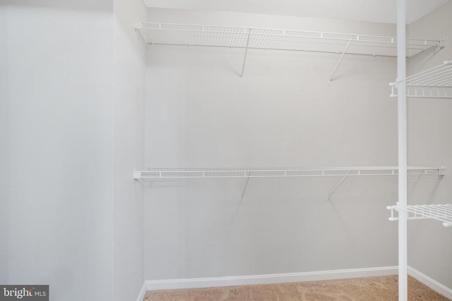 8071 NICOSH CIRCLE LN #52, FALLS CHURCH, Virginia 22042, 2 Bedrooms Bedrooms, ,2 BathroomsBathrooms,Residential,For sale,8071 NICOSH CIRCLE LN #52,VAFX2254130 MLS # VAFX2254130