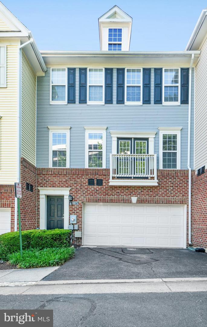 8071 NICOSH CIRCLE LN #52, FALLS CHURCH, Virginia 22042, 2 Bedrooms Bedrooms, ,2 BathroomsBathrooms,Residential,For sale,8071 NICOSH CIRCLE LN #52,VAFX2254130 MLS # VAFX2254130