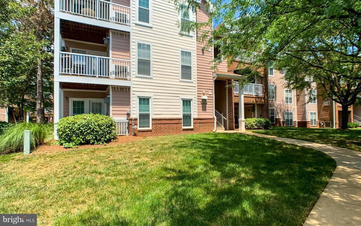 21029 TIMBER RIDGE TER #302, ASHBURN, Virginia 20147, 2 Bedrooms Bedrooms, ,1 BathroomBathrooms,Residential,For sale,21029 TIMBER RIDGE TER #302,VALO2101446 MLS # VALO2101446