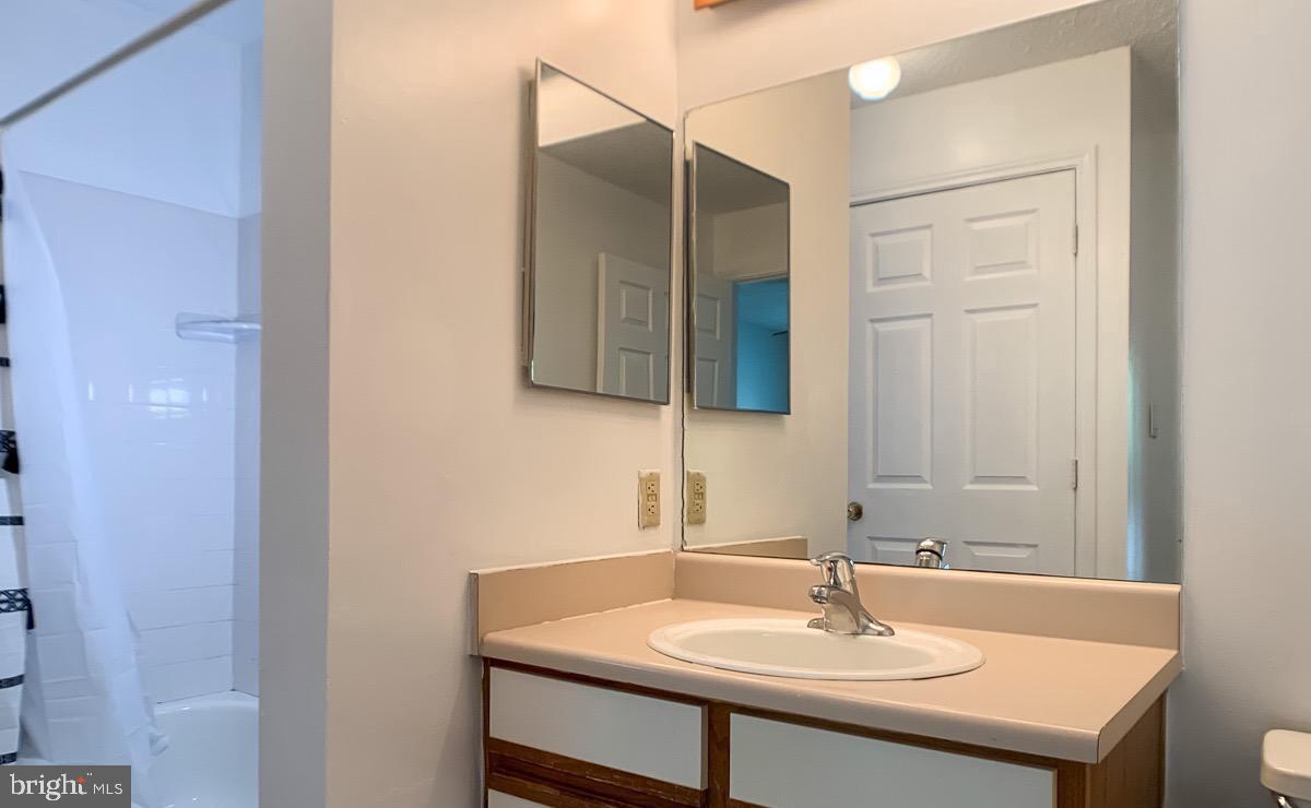 21029 TIMBER RIDGE TER #302, ASHBURN, Virginia 20147, 2 Bedrooms Bedrooms, ,1 BathroomBathrooms,Residential,For sale,21029 TIMBER RIDGE TER #302,VALO2101446 MLS # VALO2101446