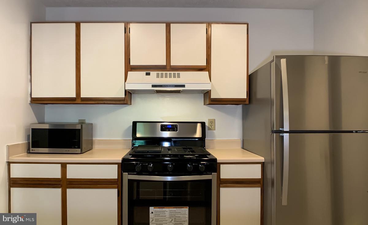 21029 TIMBER RIDGE TER #302, ASHBURN, Virginia 20147, 2 Bedrooms Bedrooms, ,1 BathroomBathrooms,Residential,For sale,21029 TIMBER RIDGE TER #302,VALO2101446 MLS # VALO2101446